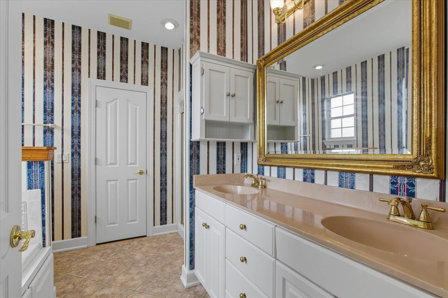 112 Greenway Drive