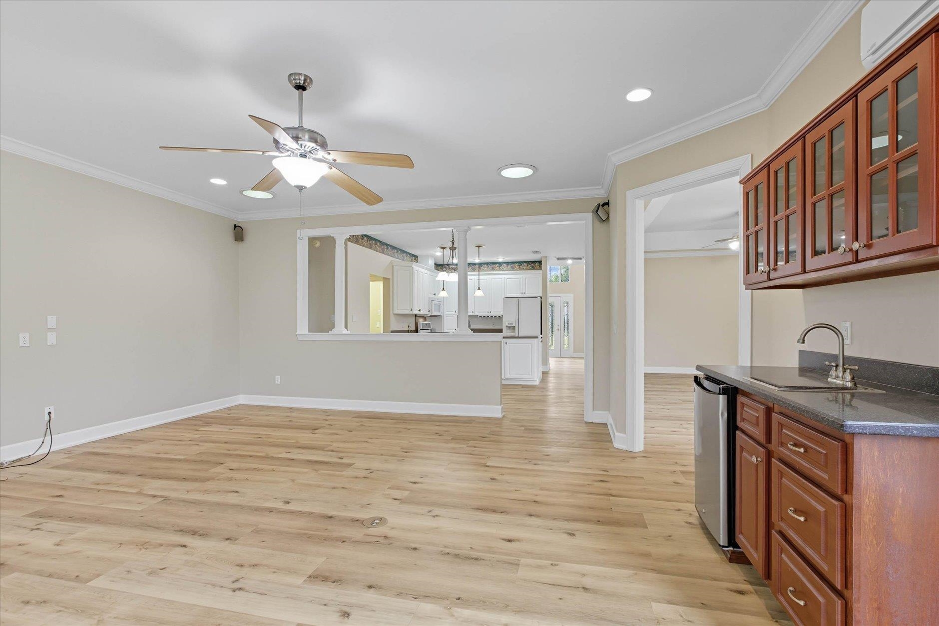 112 Greenway Drive