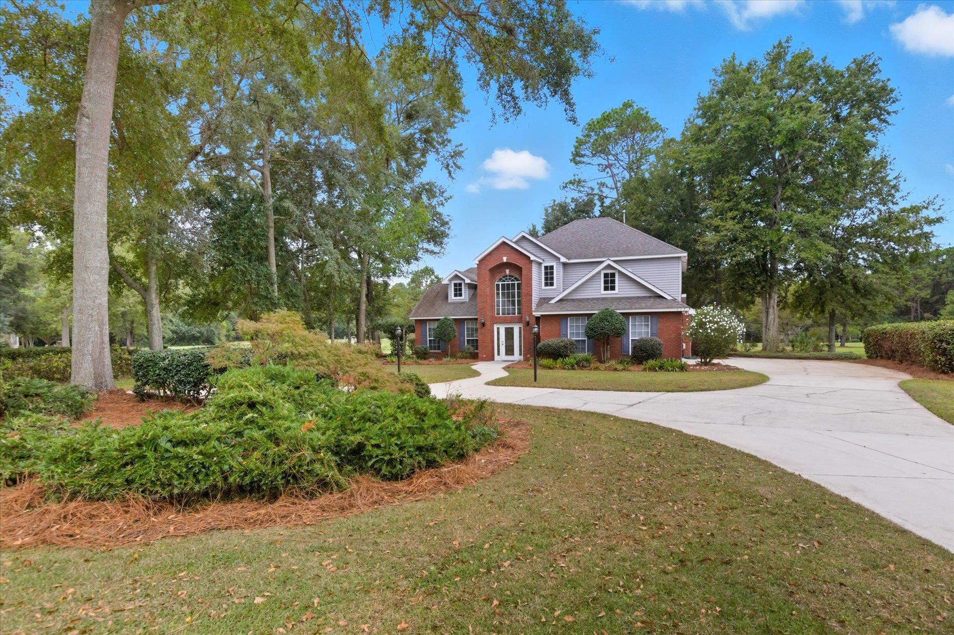 112 Greenway Drive