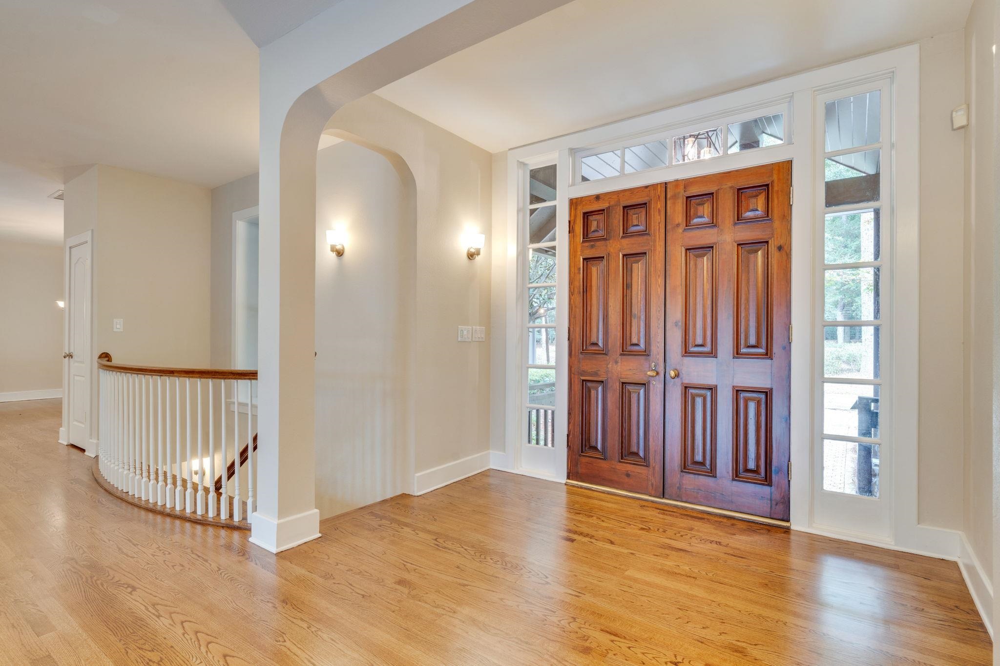 6949 Mcbride Point