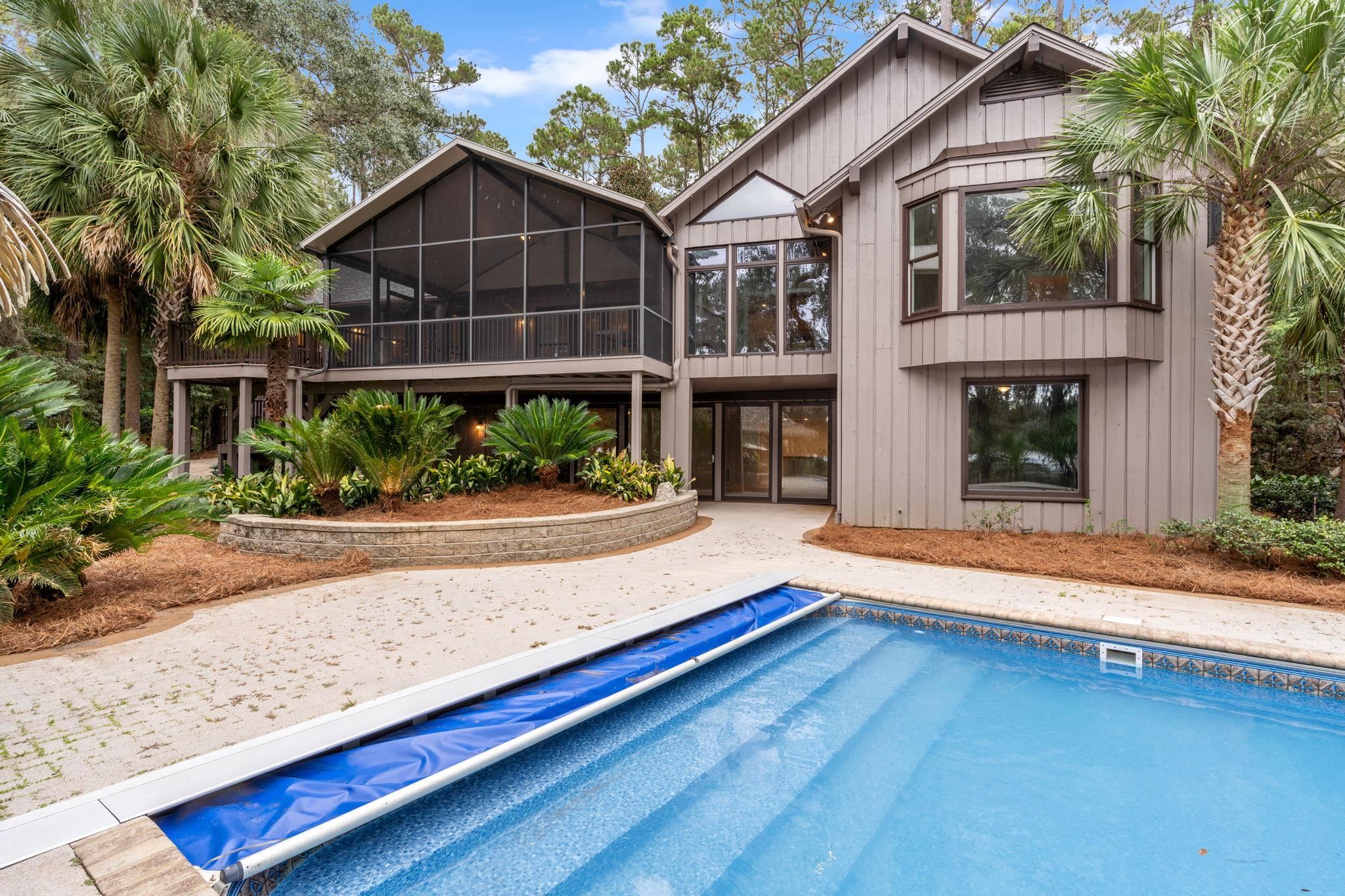 6949 Mcbride Point