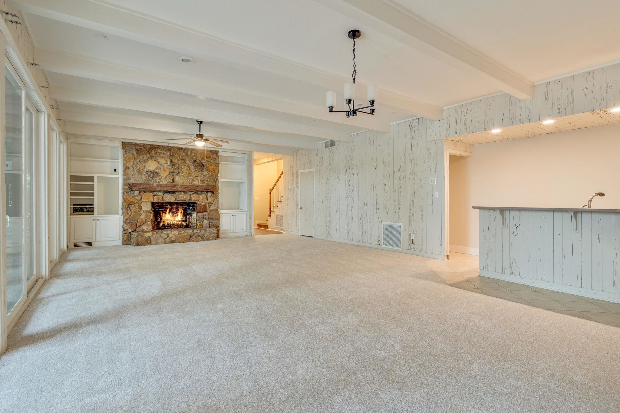 6949 Mcbride Point