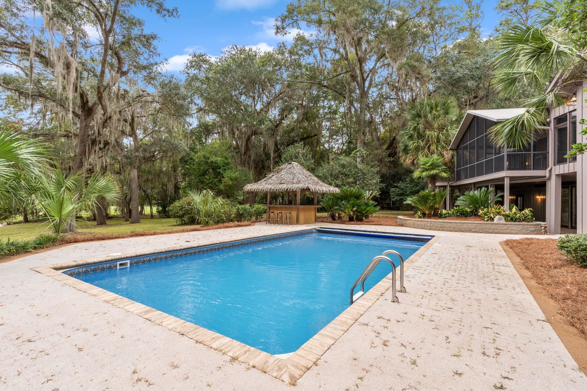 6949 Mcbride Point