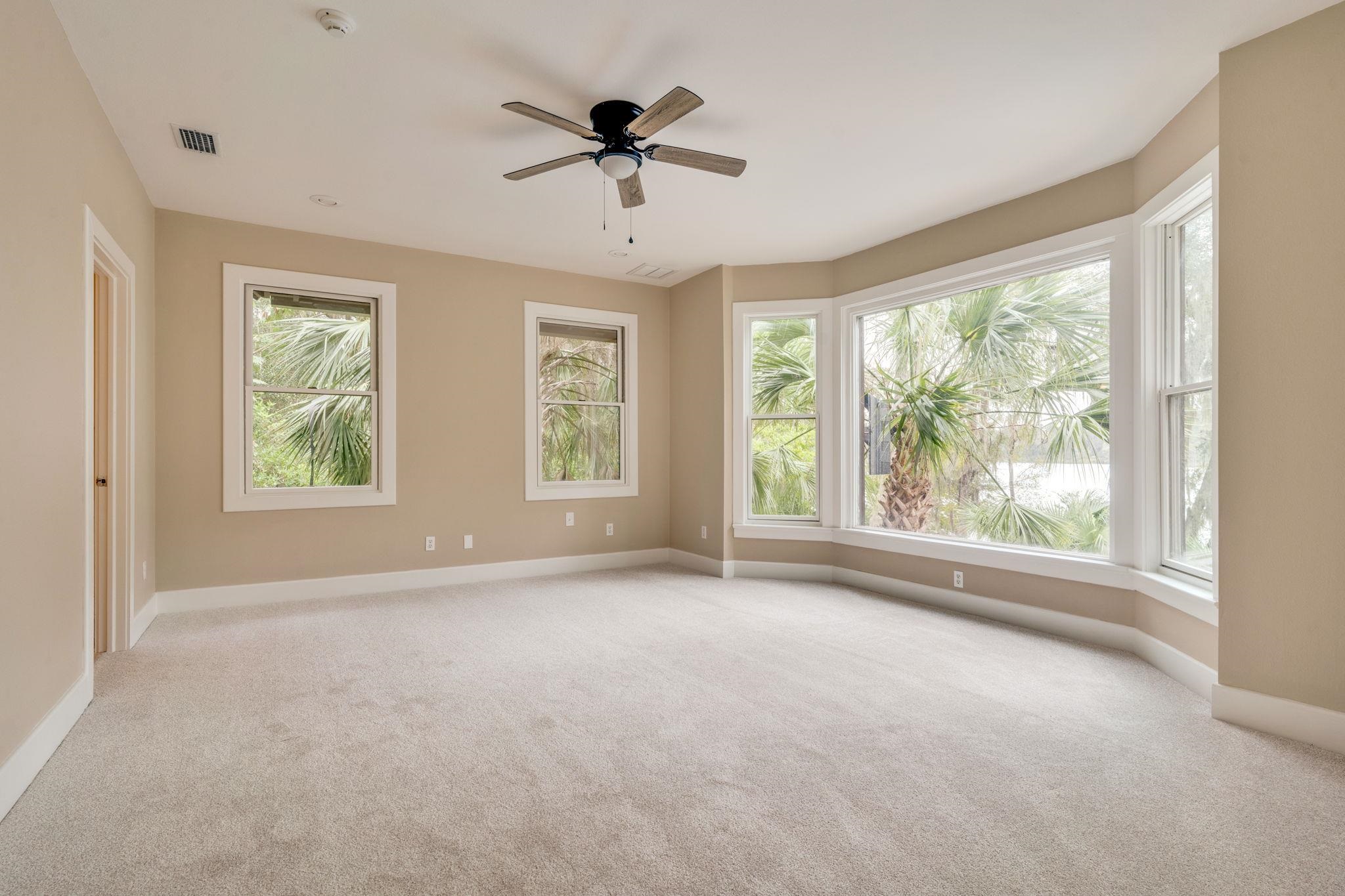 6949 Mcbride Point