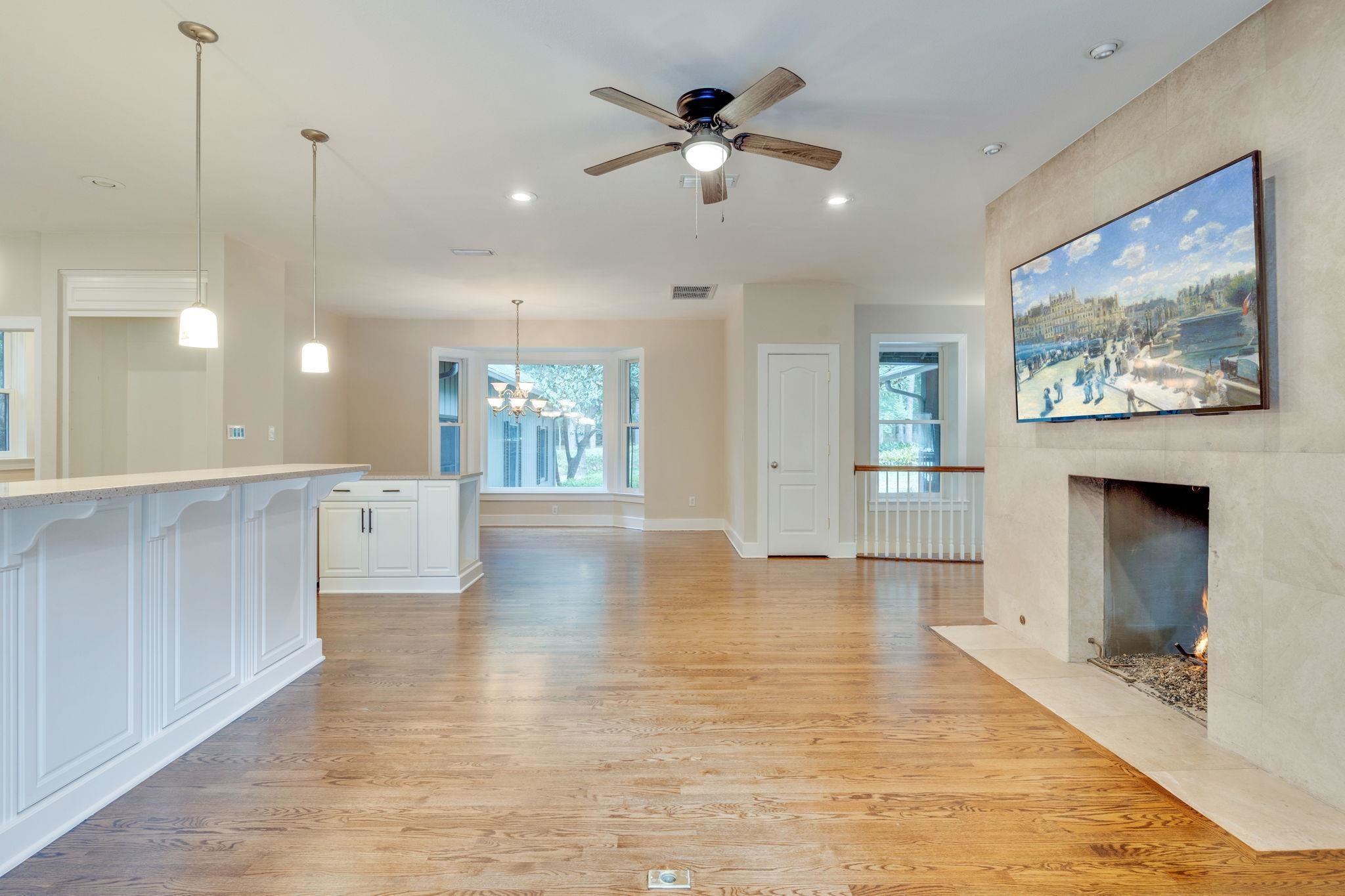 6949 Mcbride Point