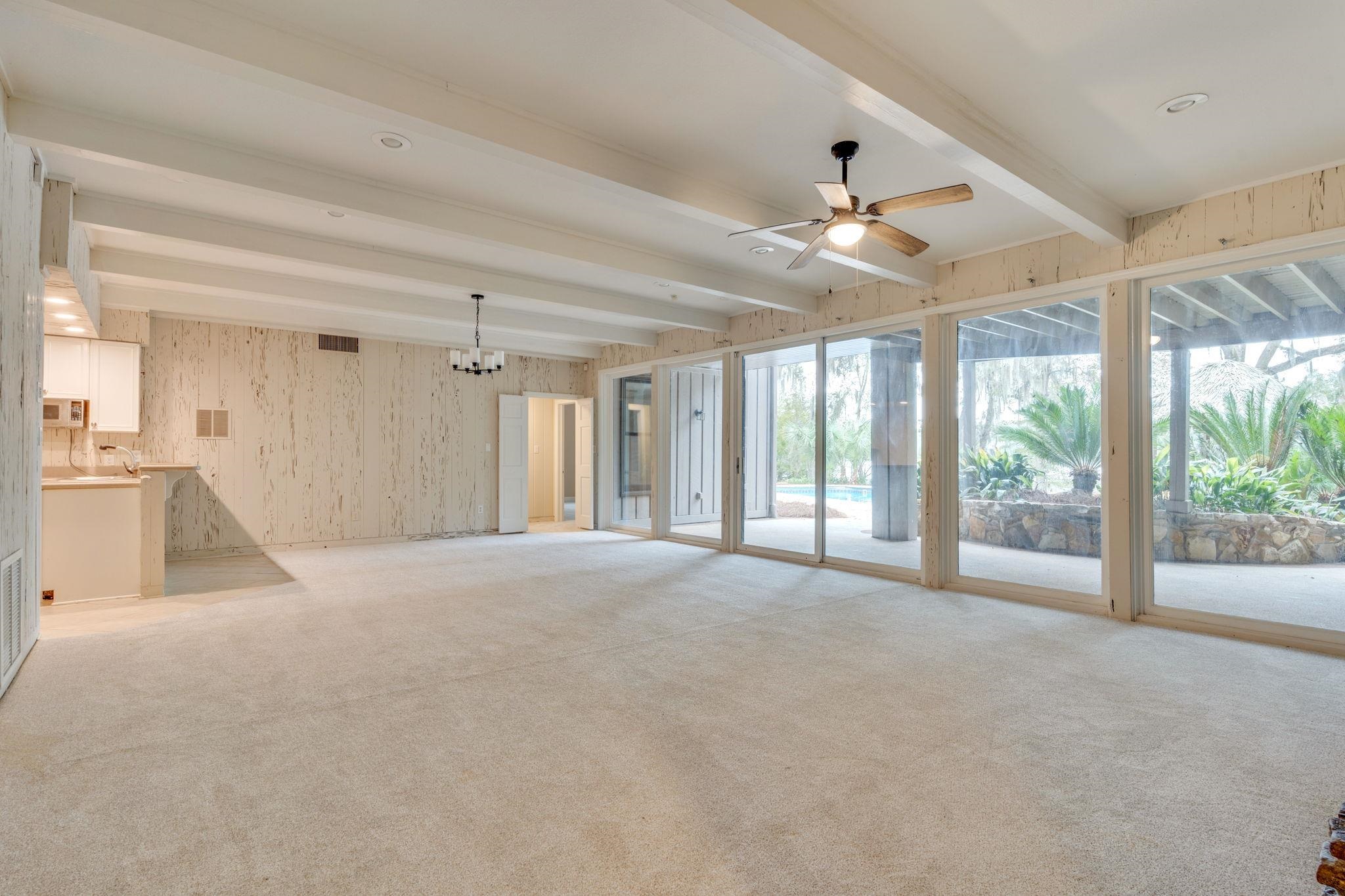 6949 Mcbride Point