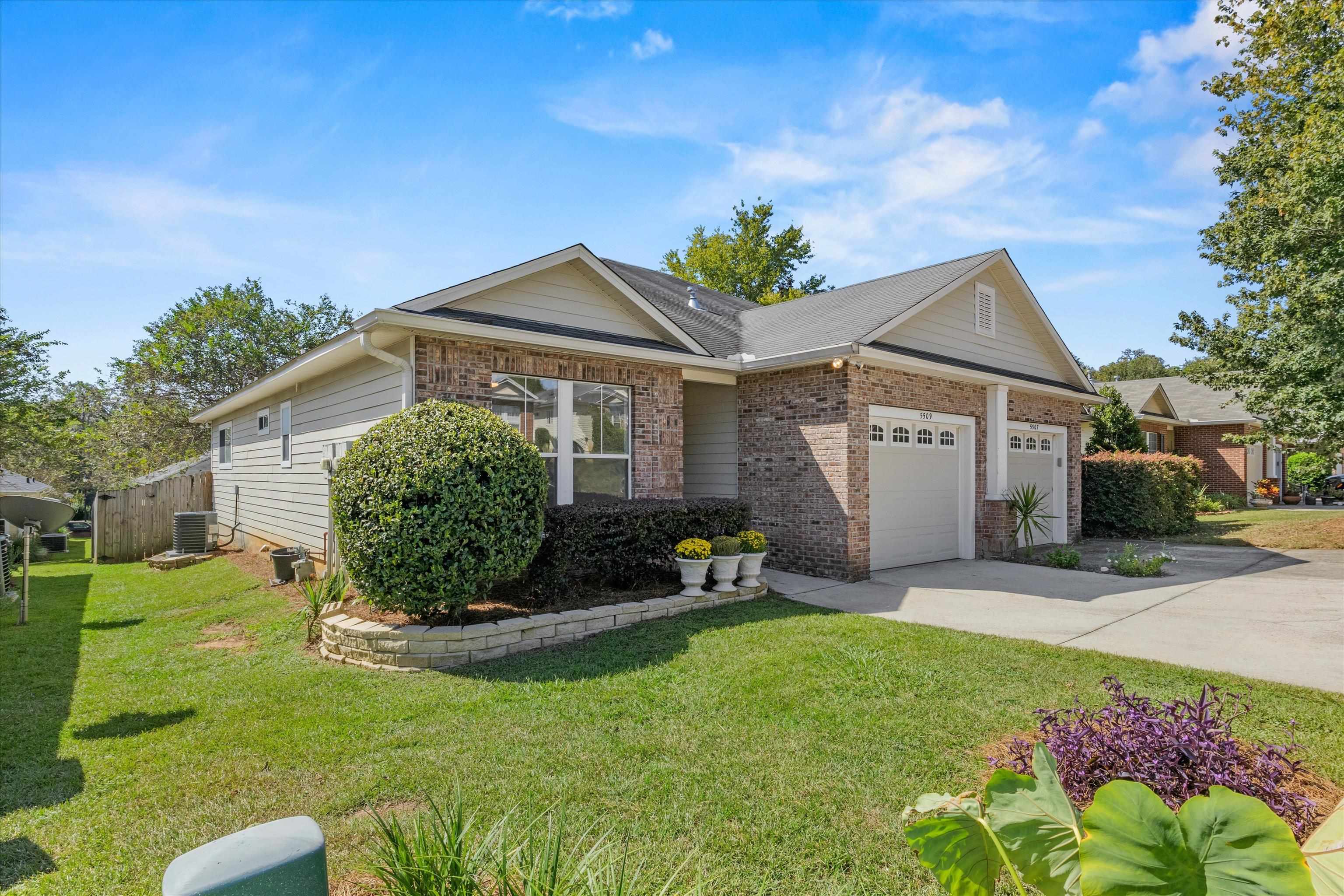 5509 Hampton Oak Place
