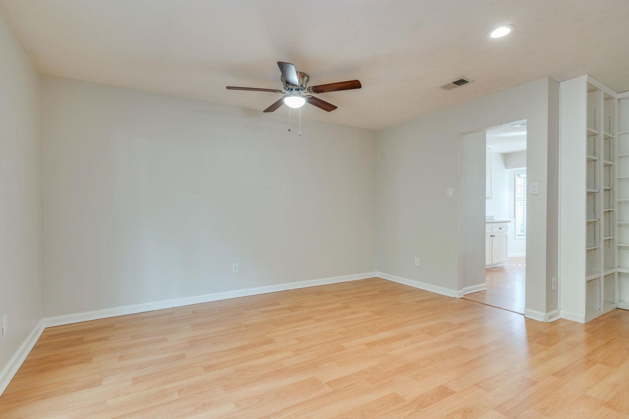4318 Snoopy Lane