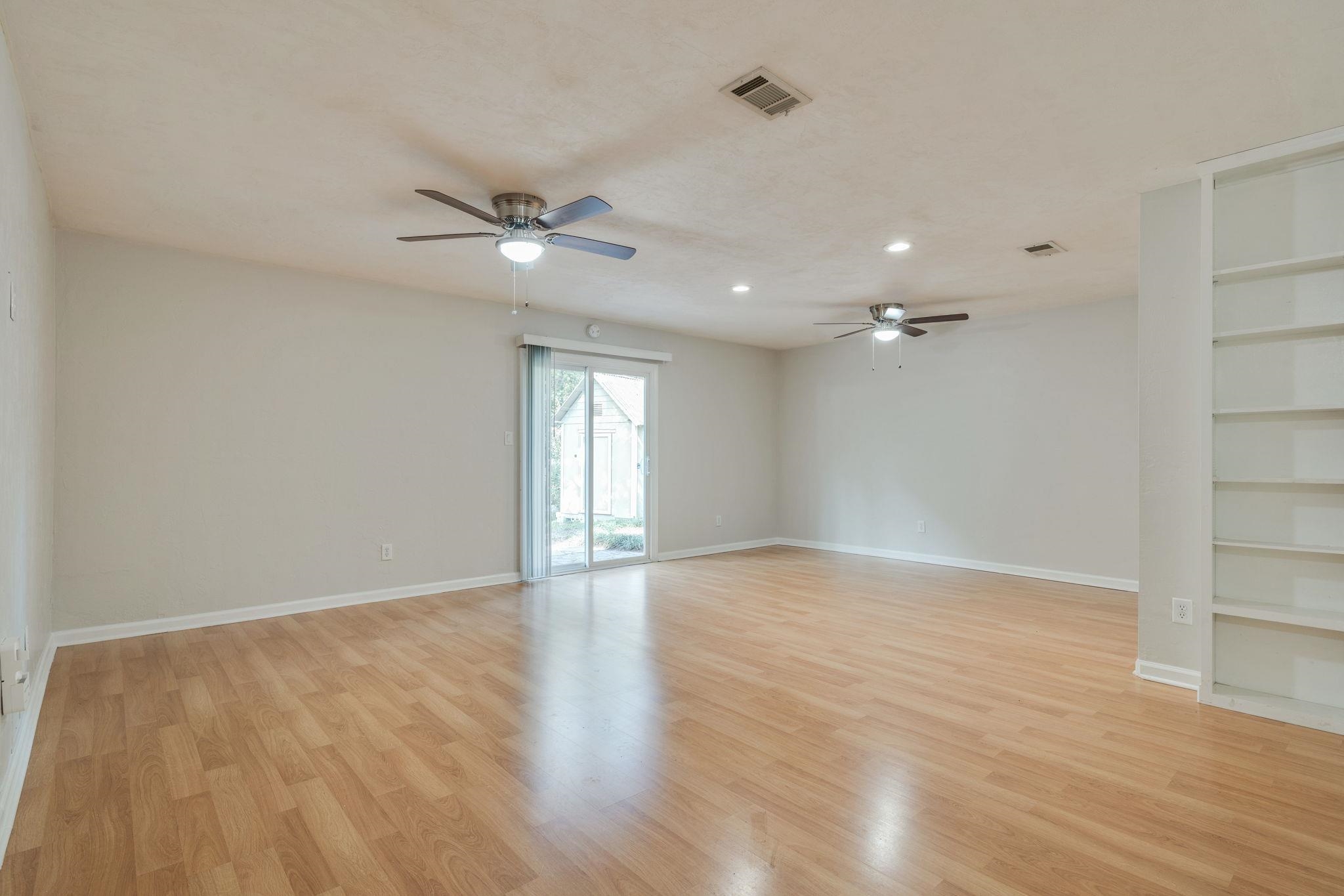 4318 Snoopy Lane