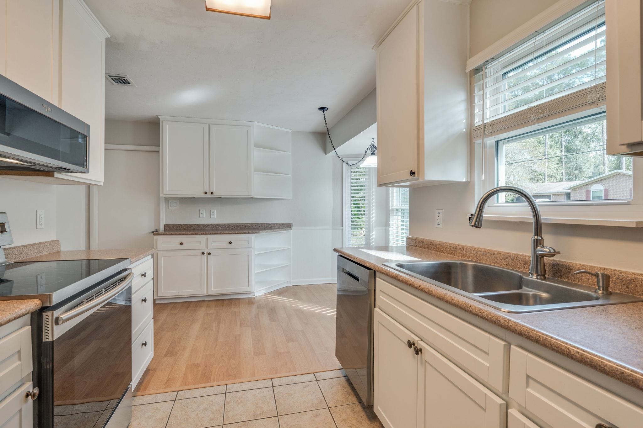 4318 Snoopy Lane