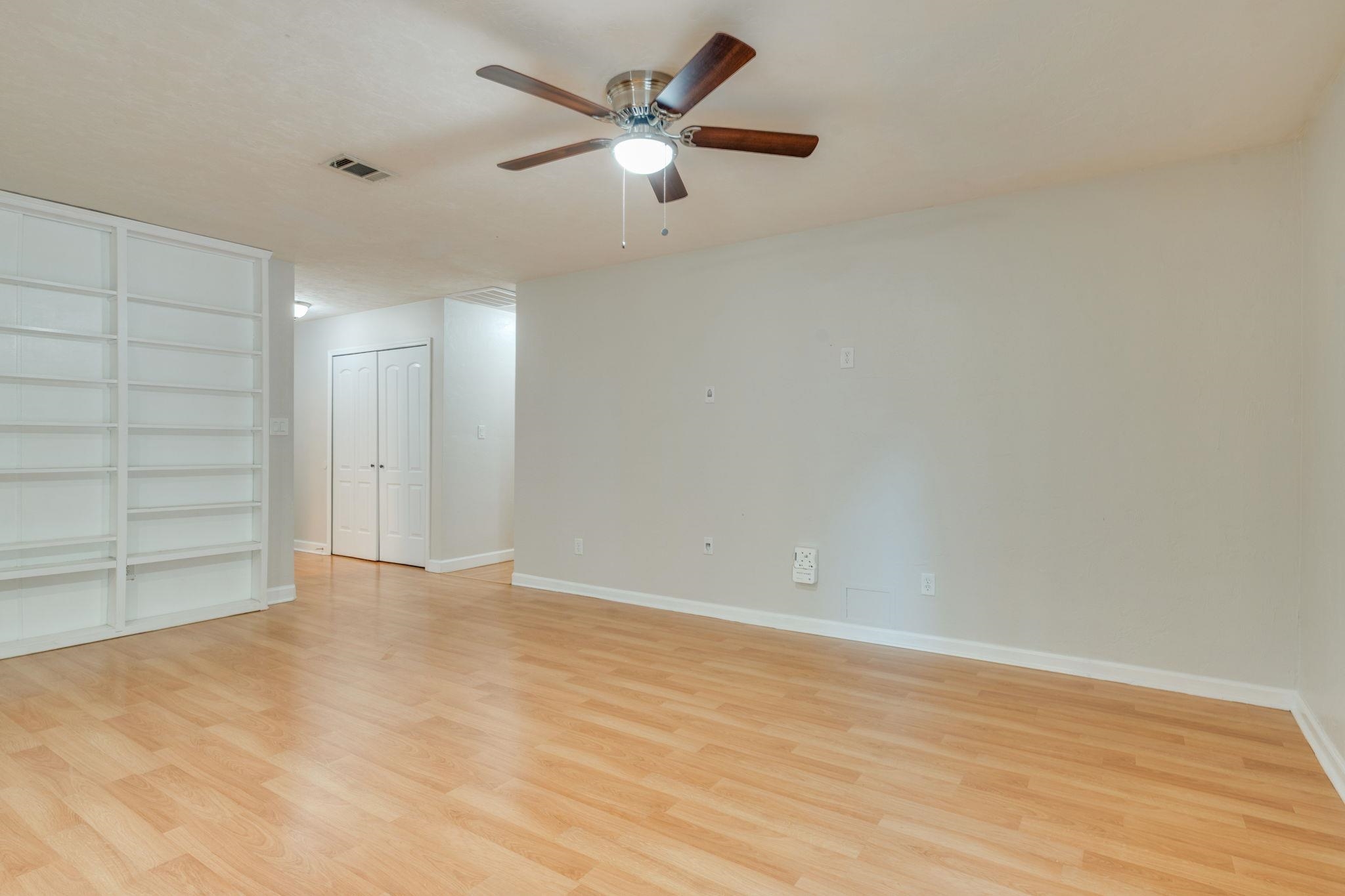 4318 Snoopy Lane