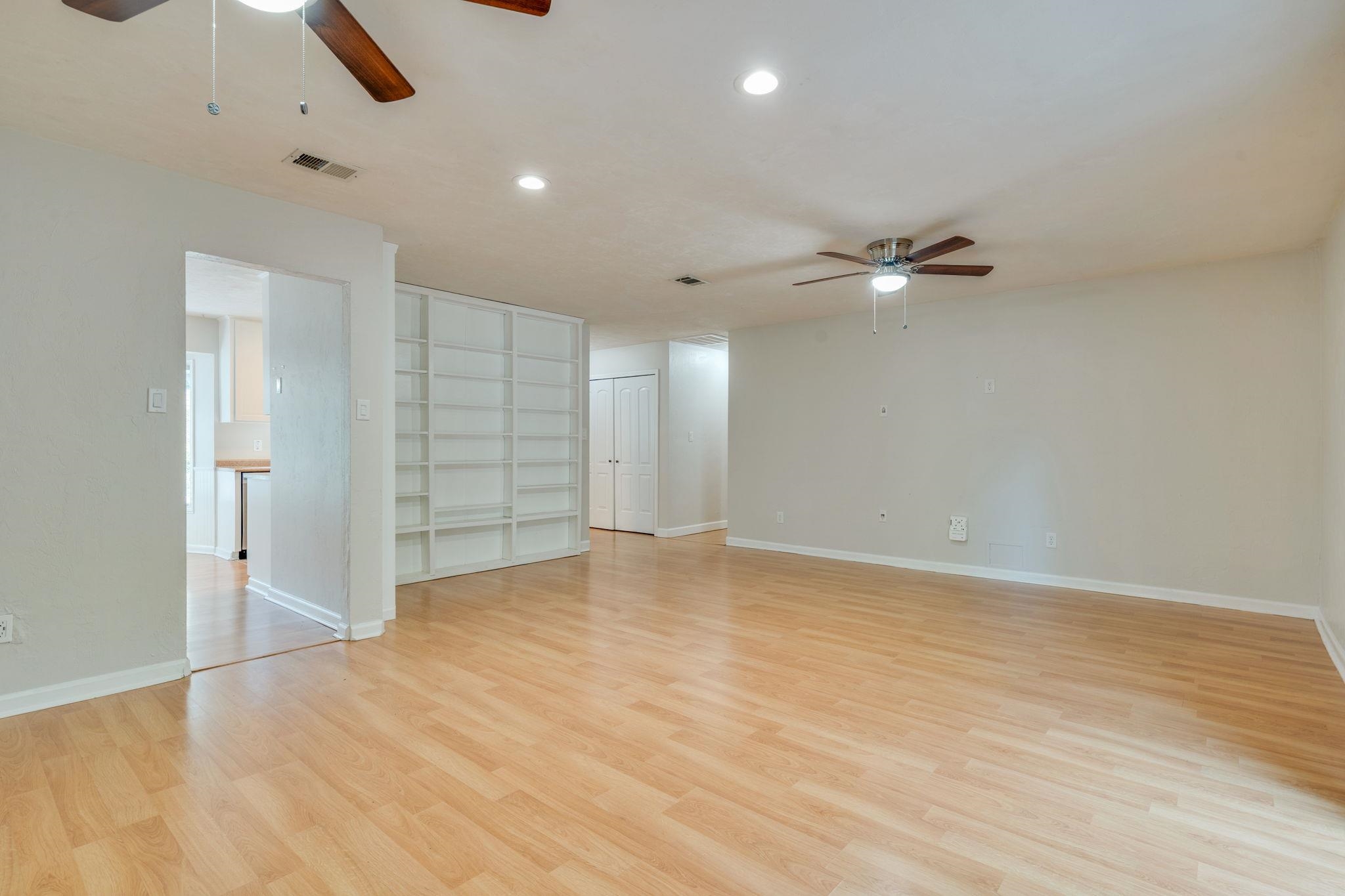 4318 Snoopy Lane