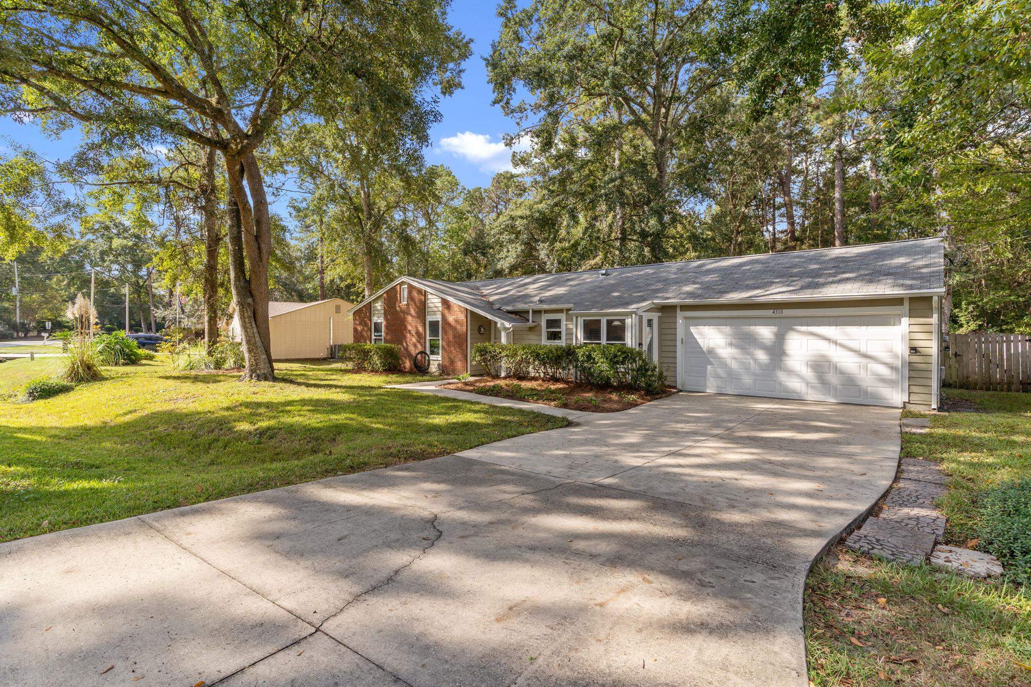 4318 Snoopy Lane