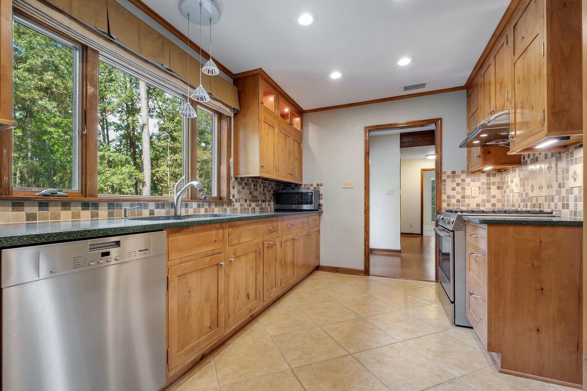 3516 Dogwood Valley Trail