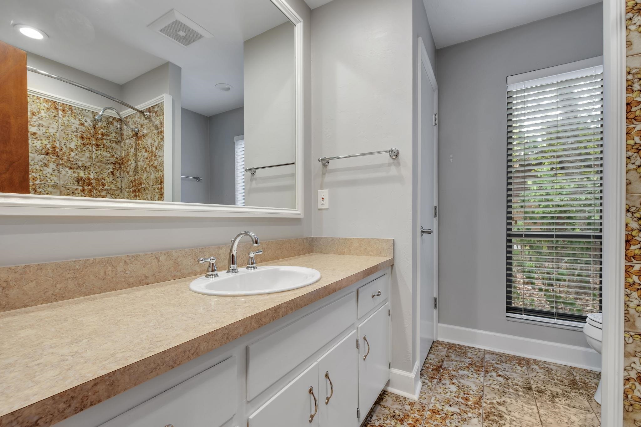 3516 Dogwood Valley Trail