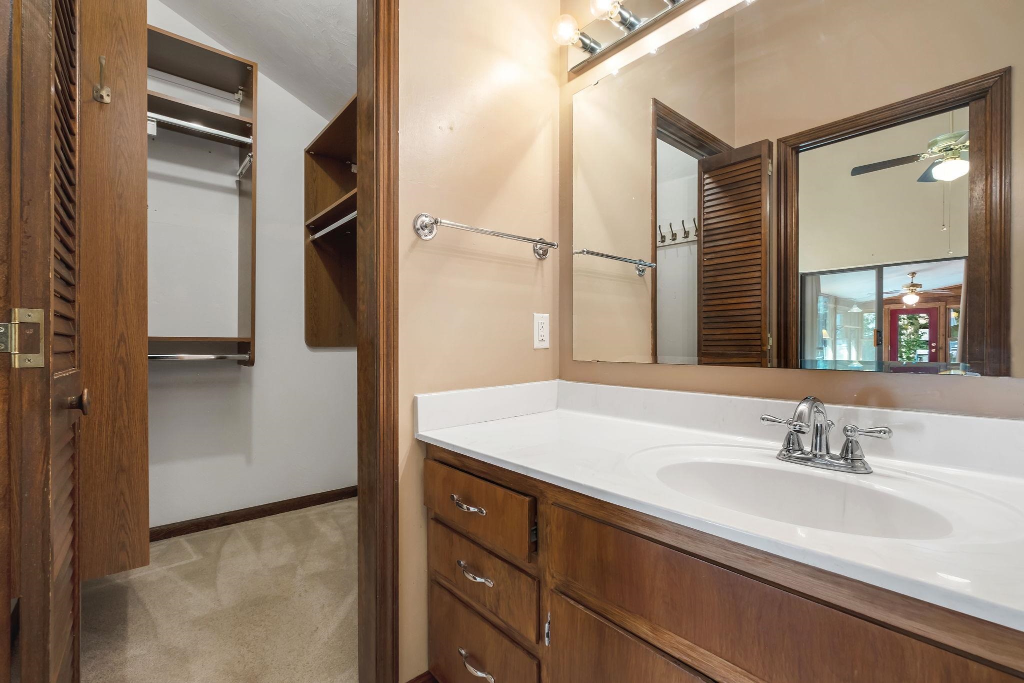 3516 Dogwood Valley Trail