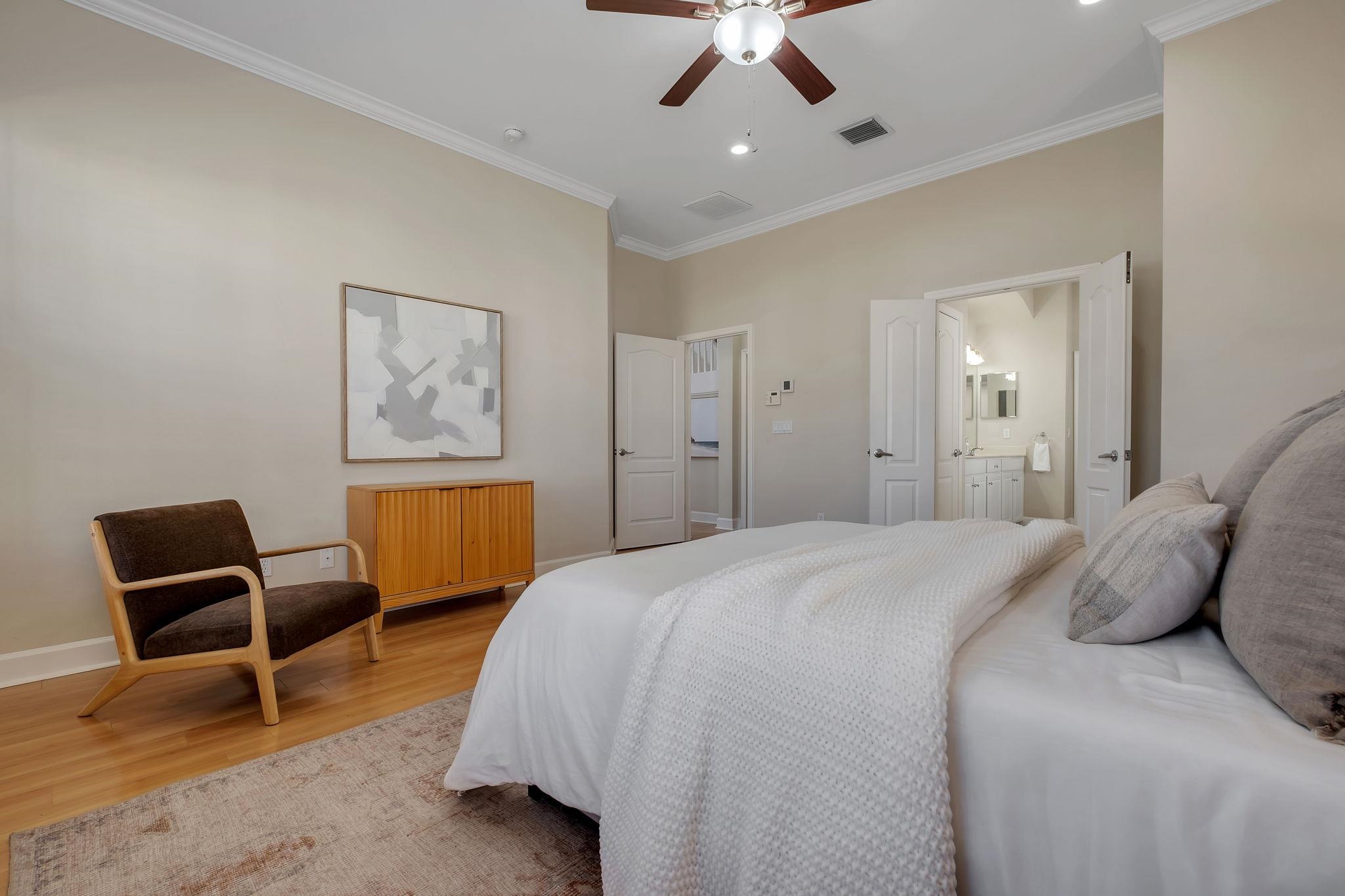 2462 Goldenrod Way