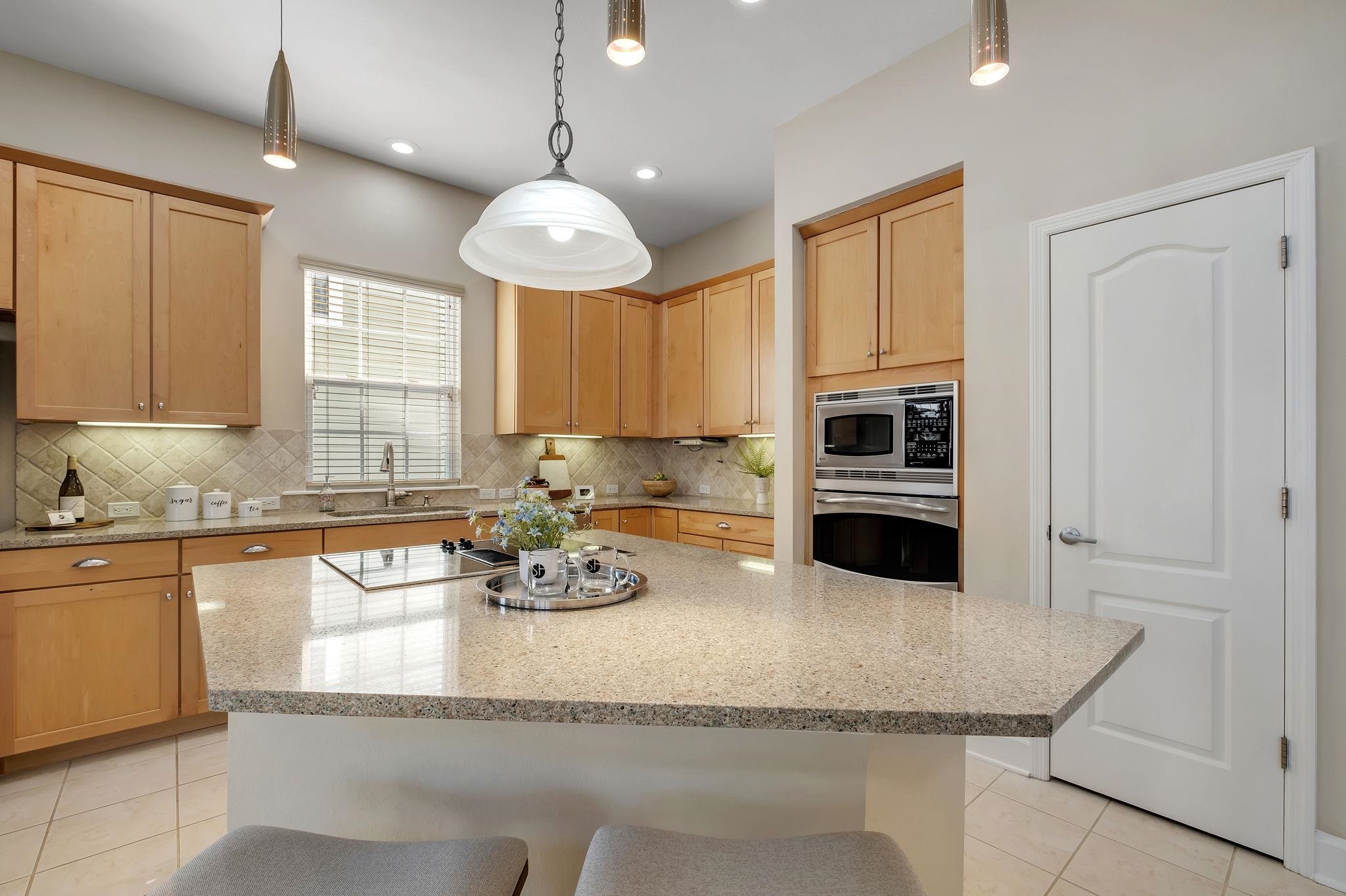 2462 Goldenrod Way