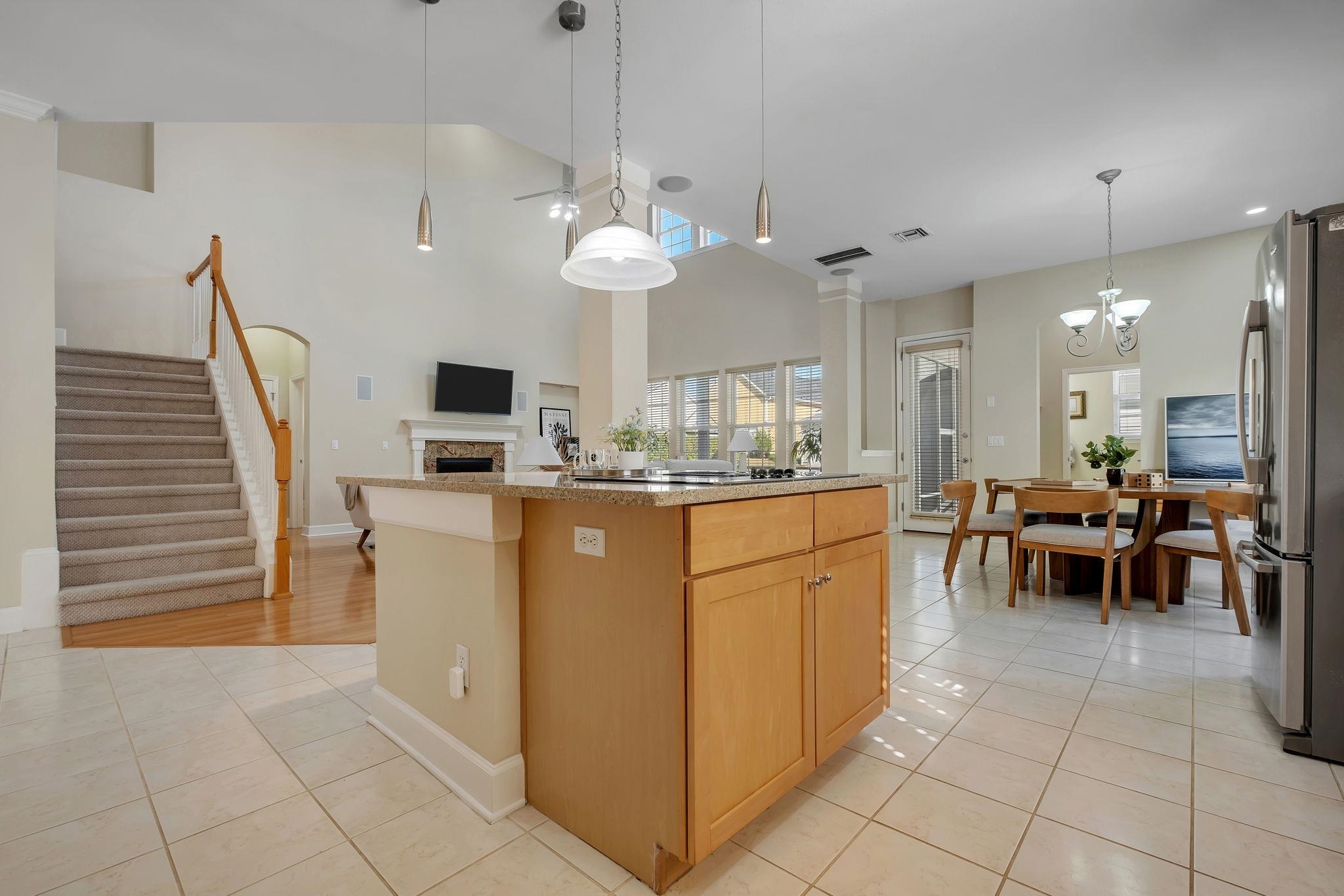 2462 Goldenrod Way