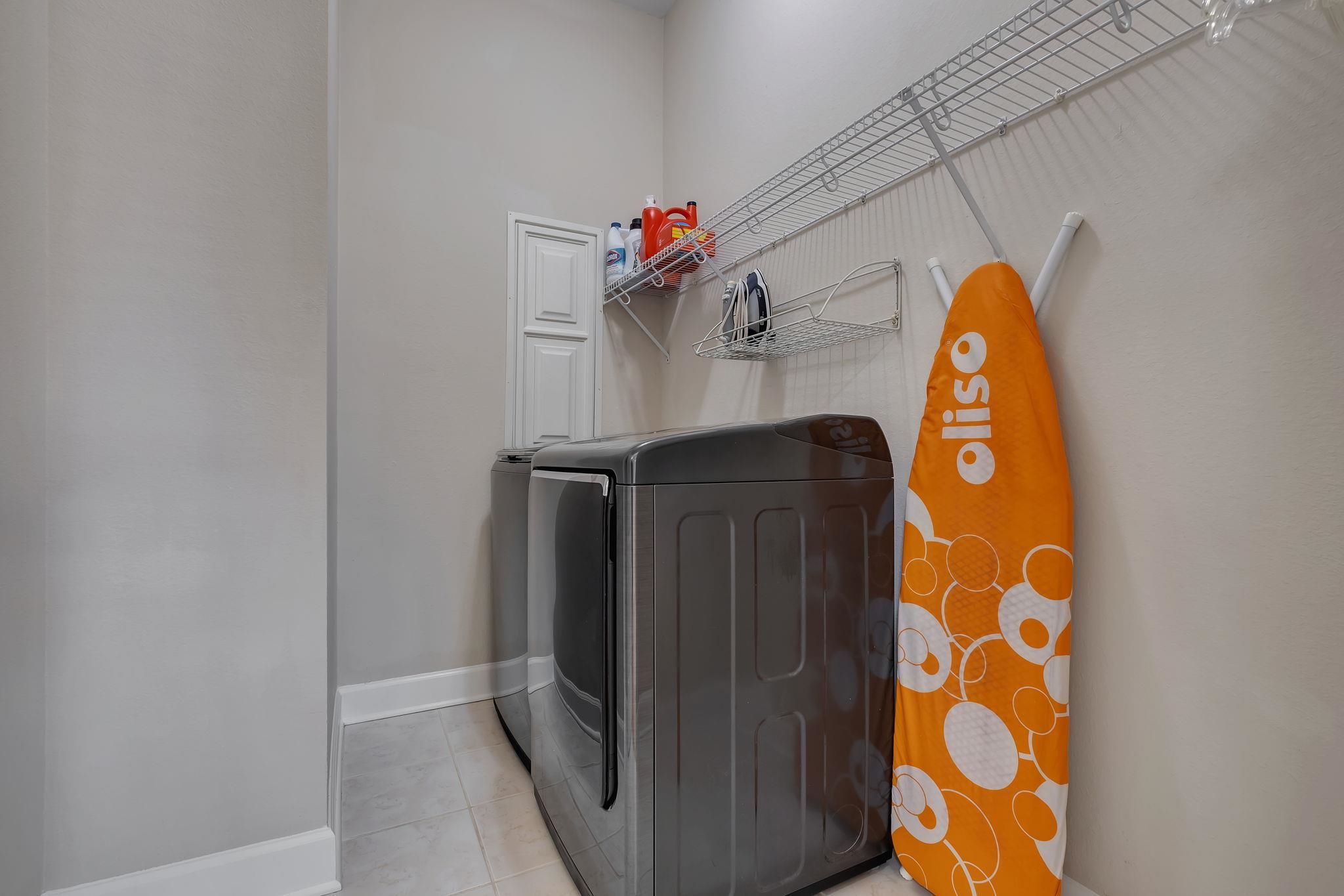 2462 Goldenrod Way