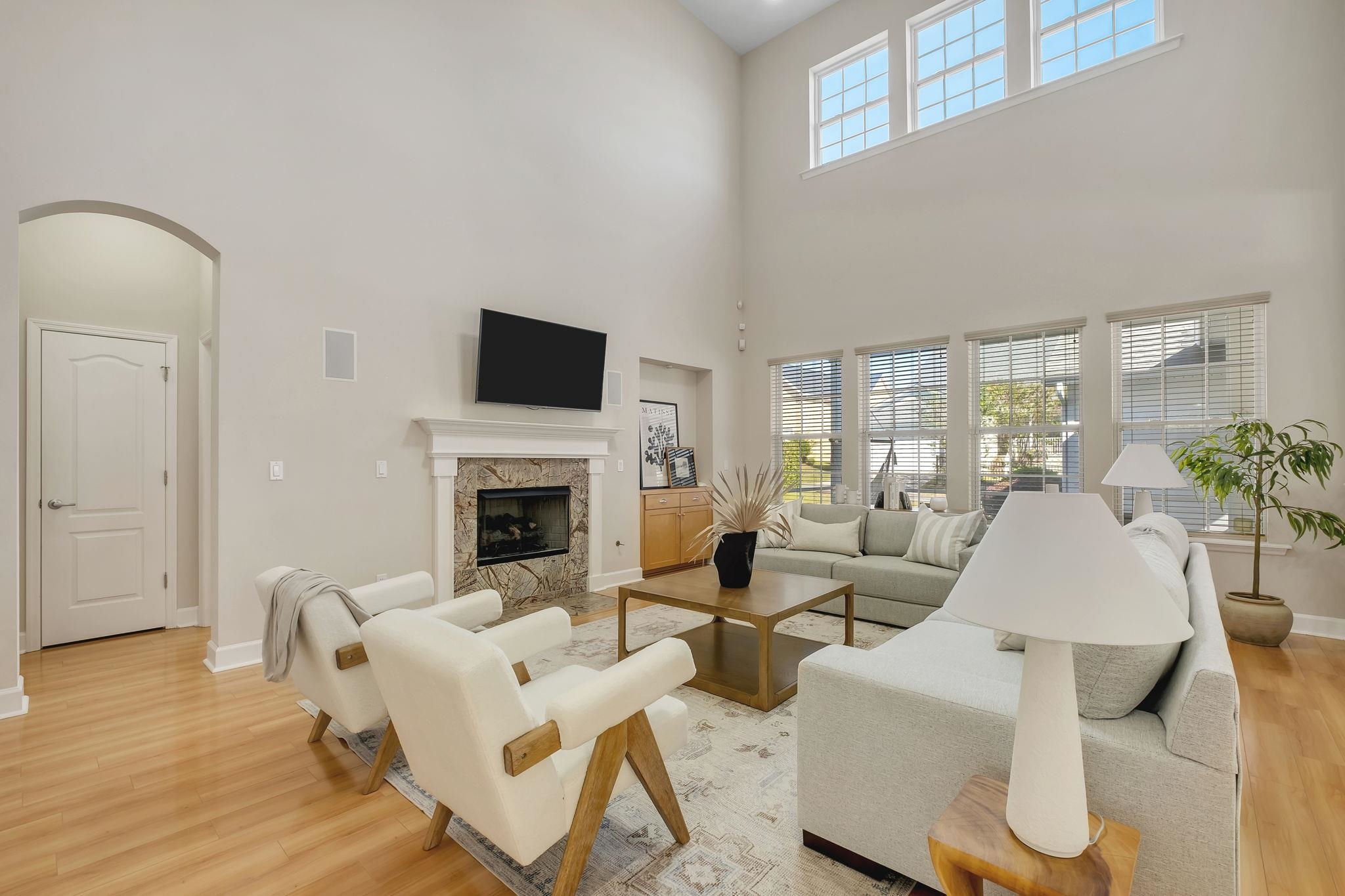 2462 Goldenrod Way