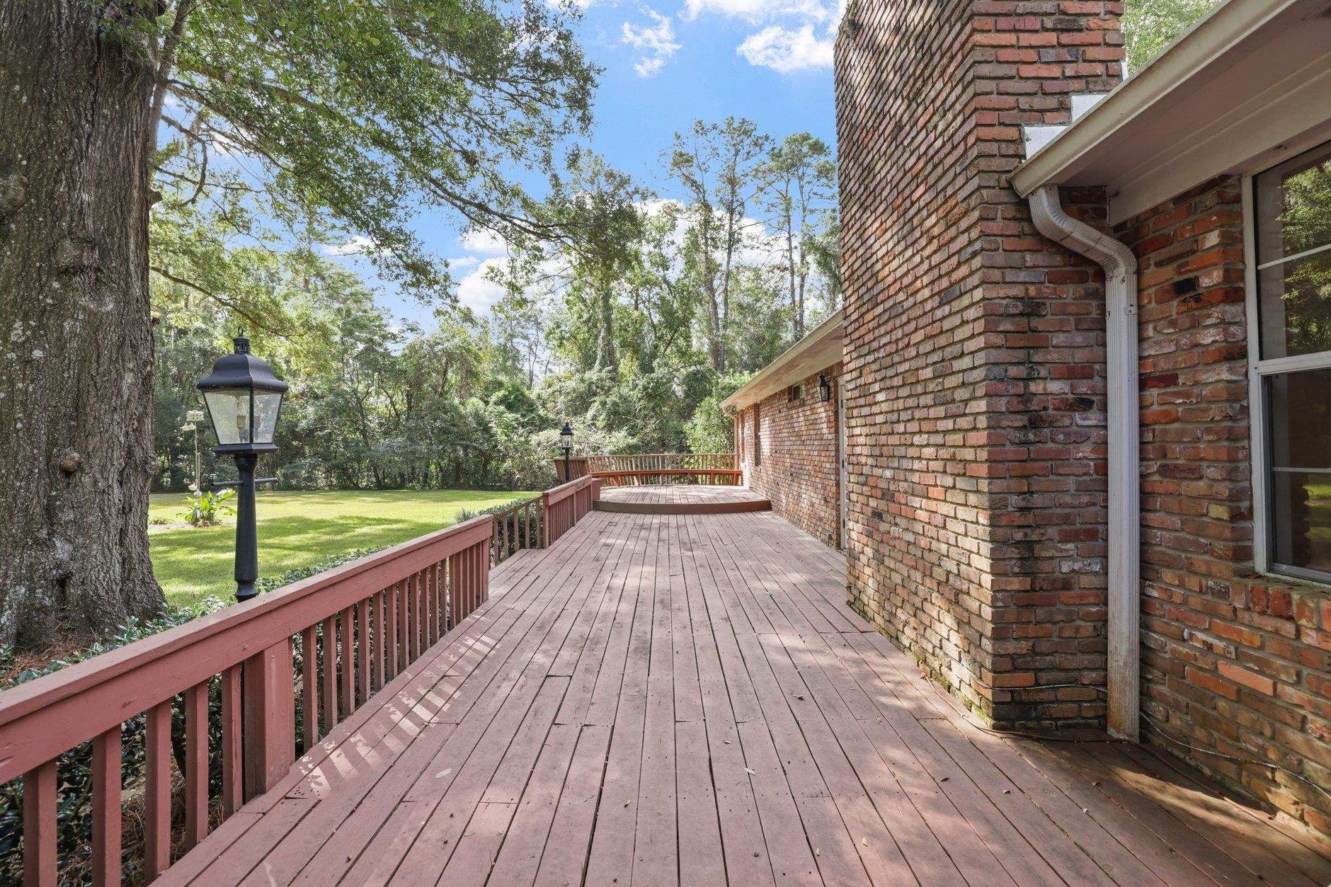 3411 Deer Lane Drive