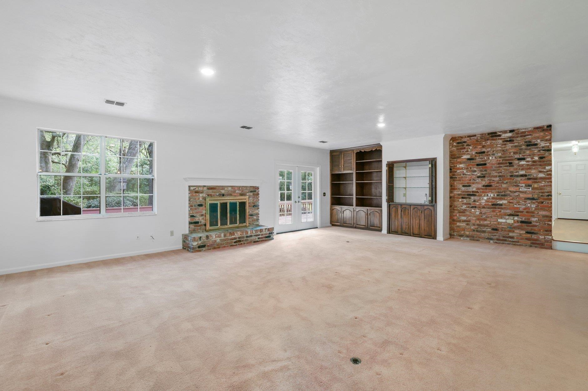 3411 Deer Lane Drive