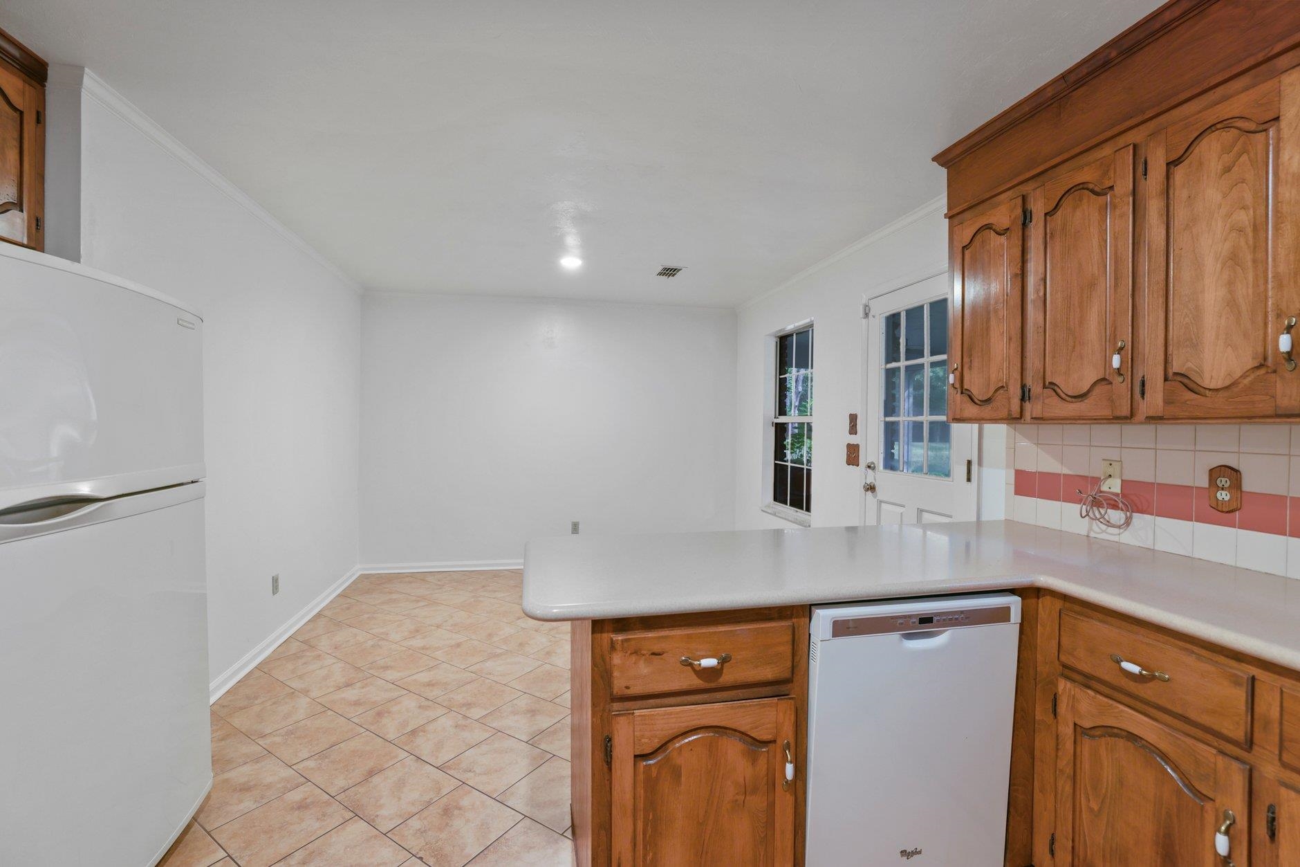 3411 Deer Lane Drive