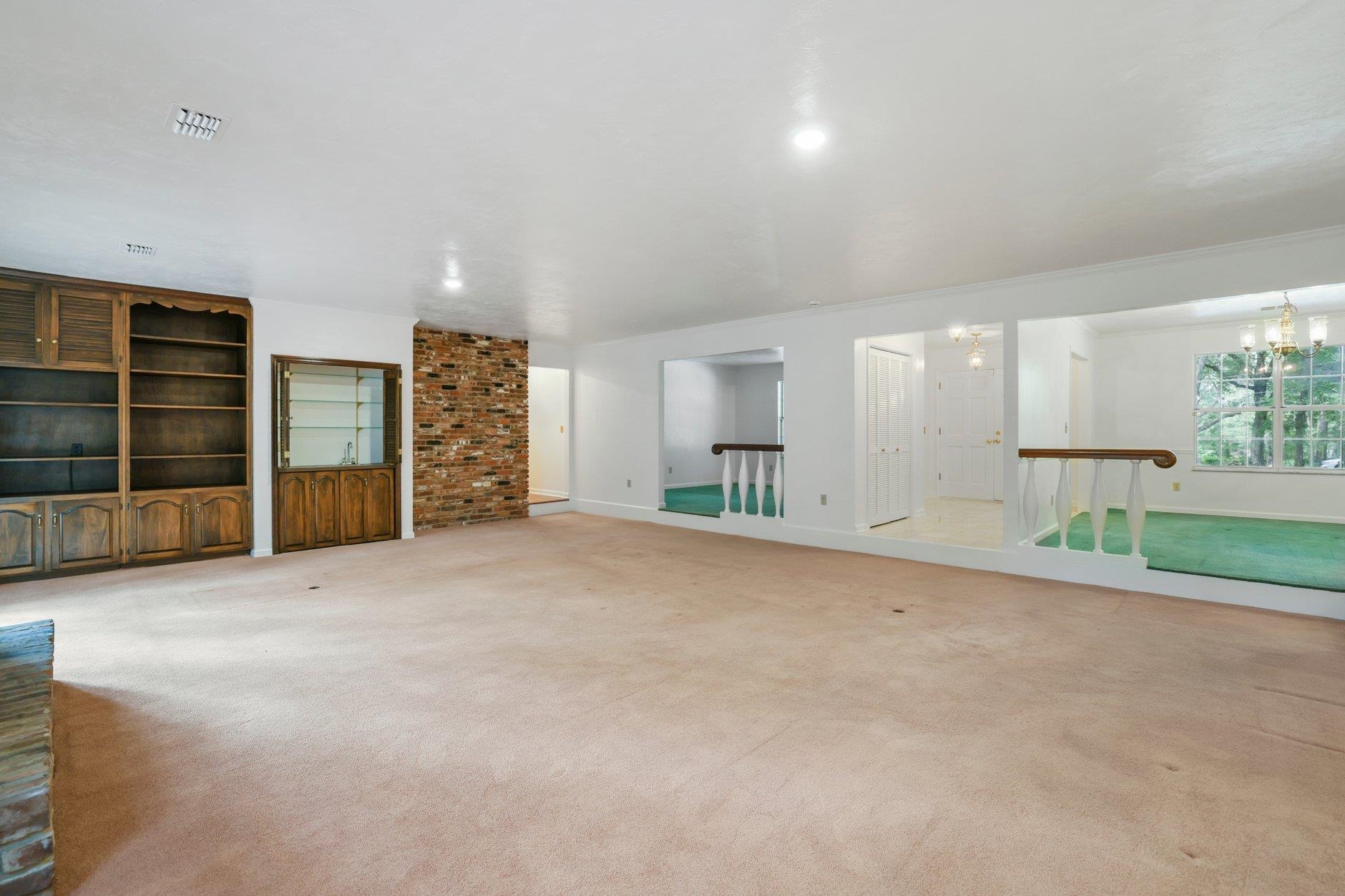 3411 Deer Lane Drive