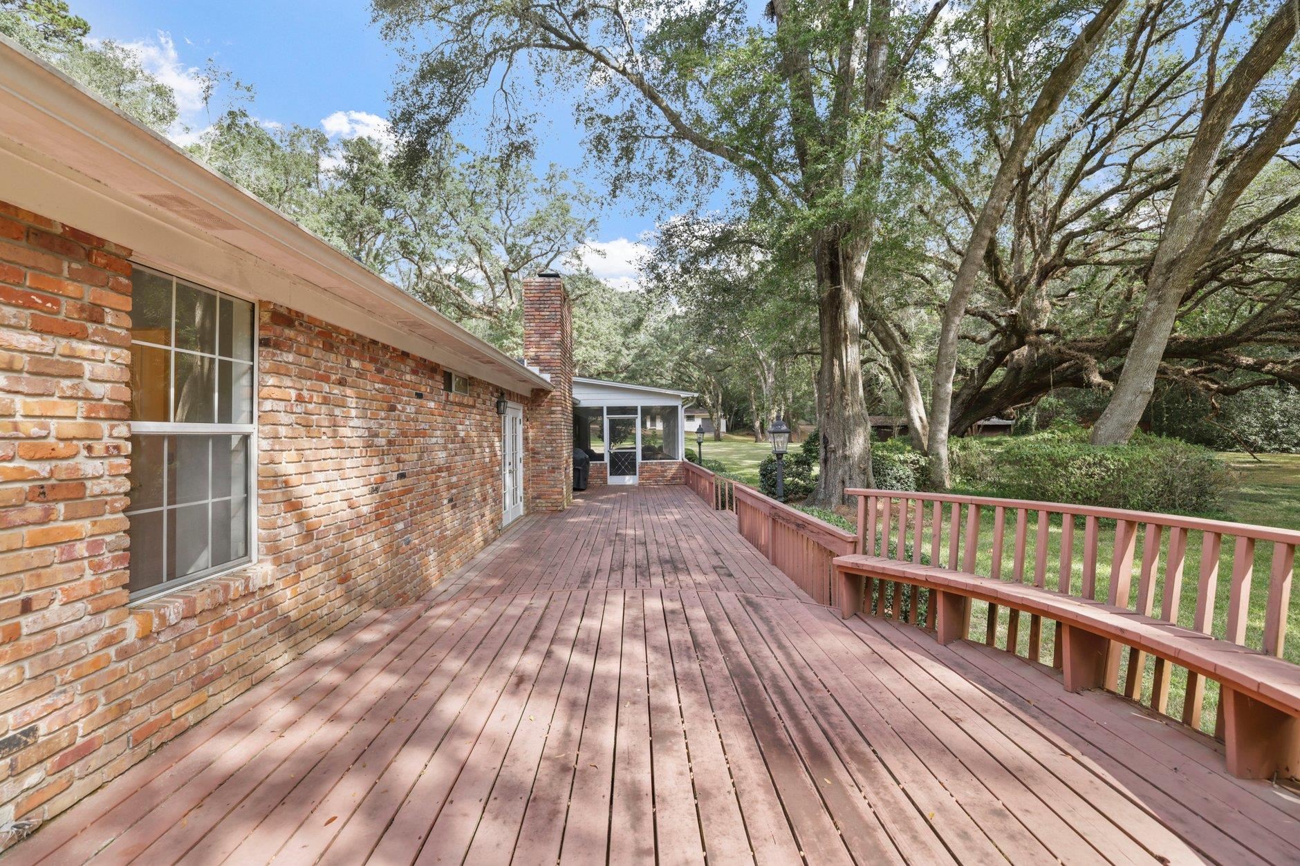 3411 Deer Lane Drive