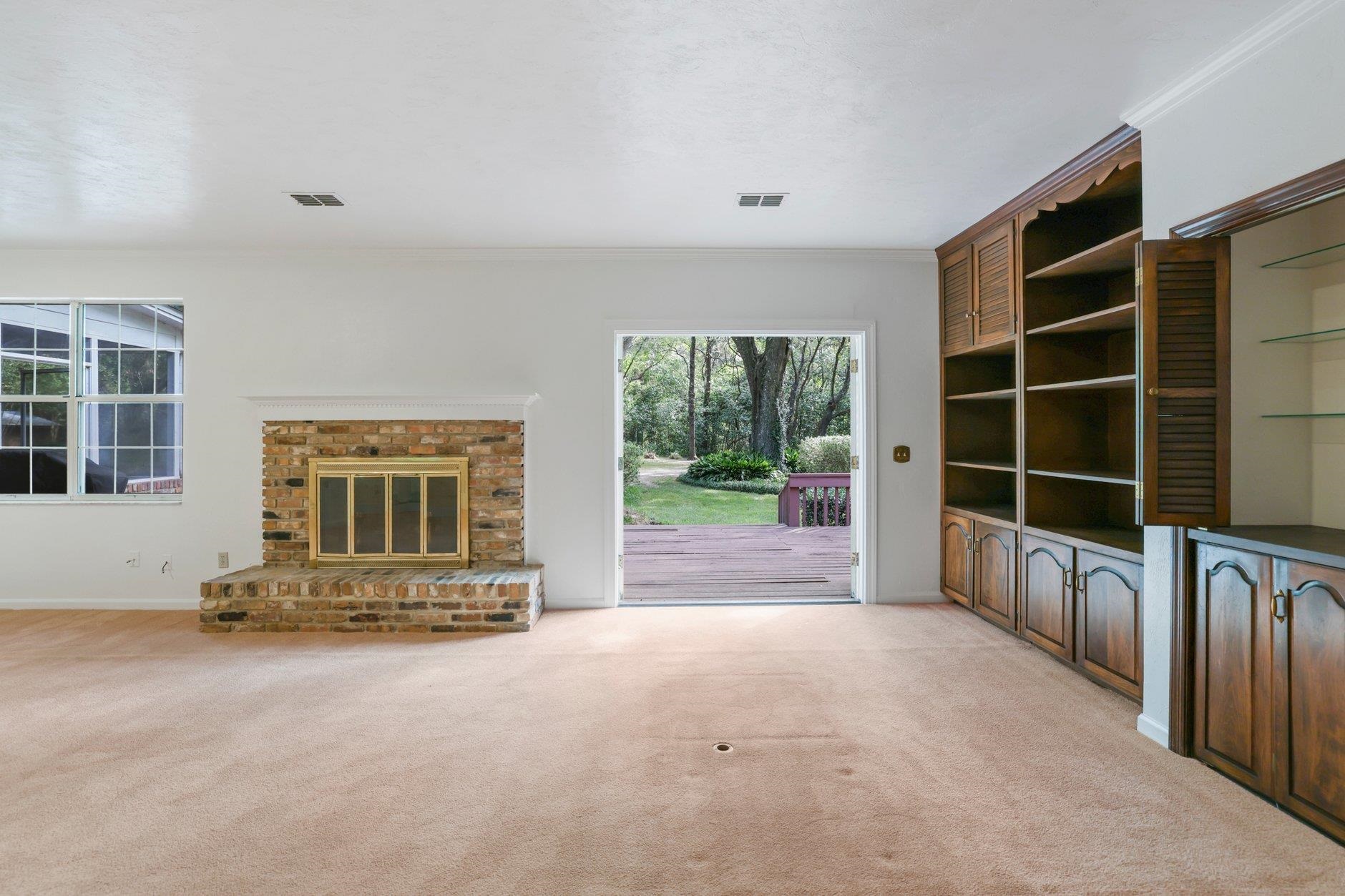 3411 Deer Lane Drive