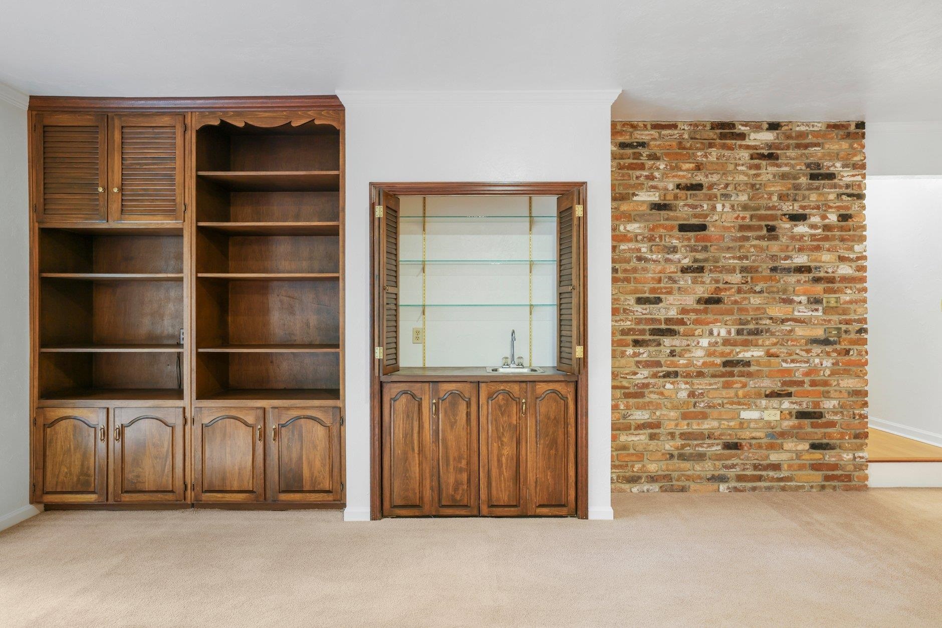 3411 Deer Lane Drive