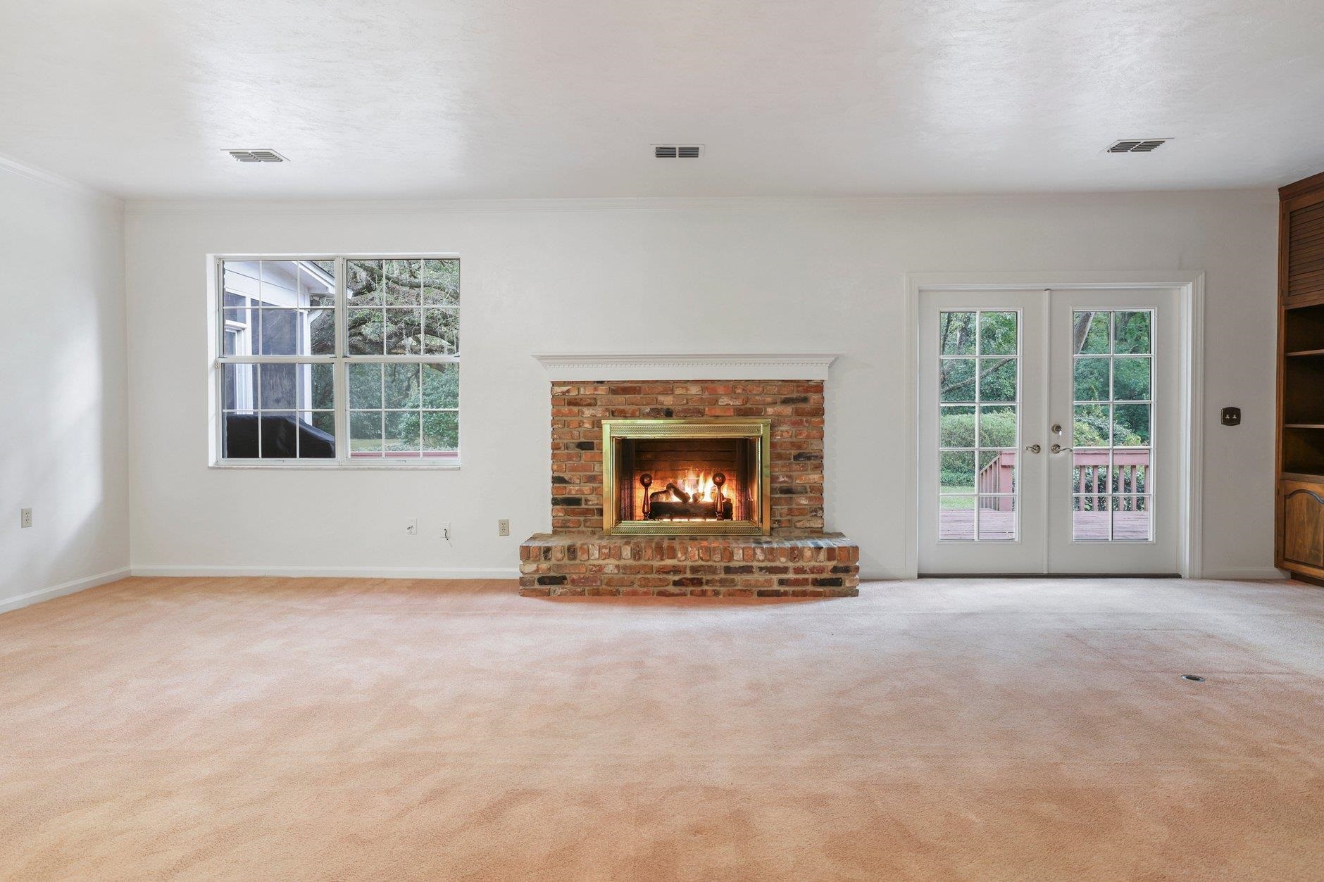 3411 Deer Lane Drive