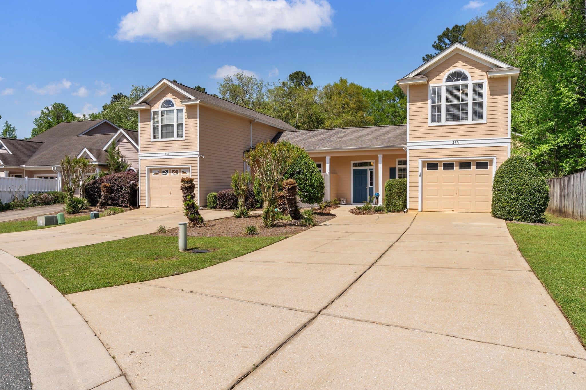 2711 Laurelwood Lane