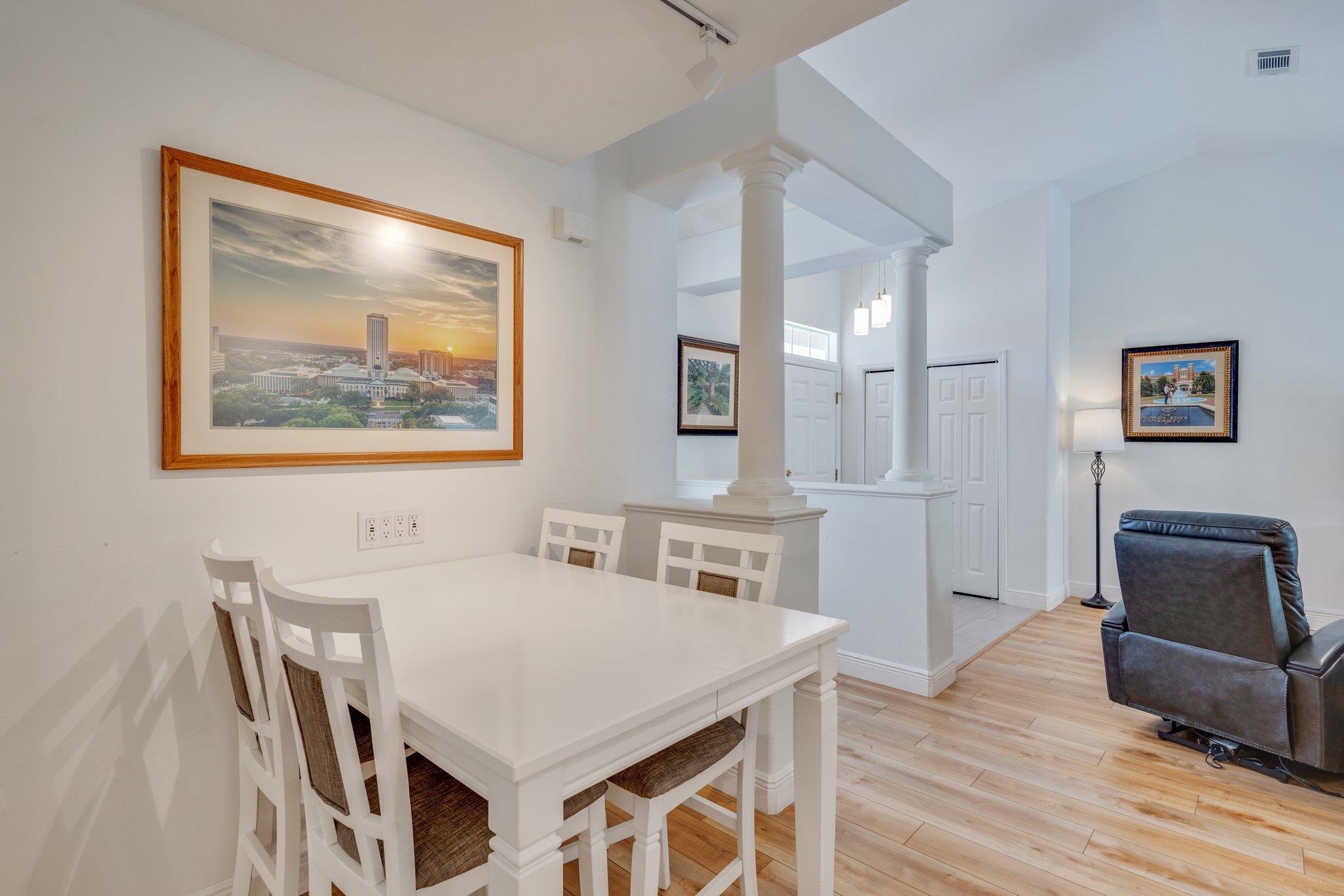 2711 Laurelwood Lane