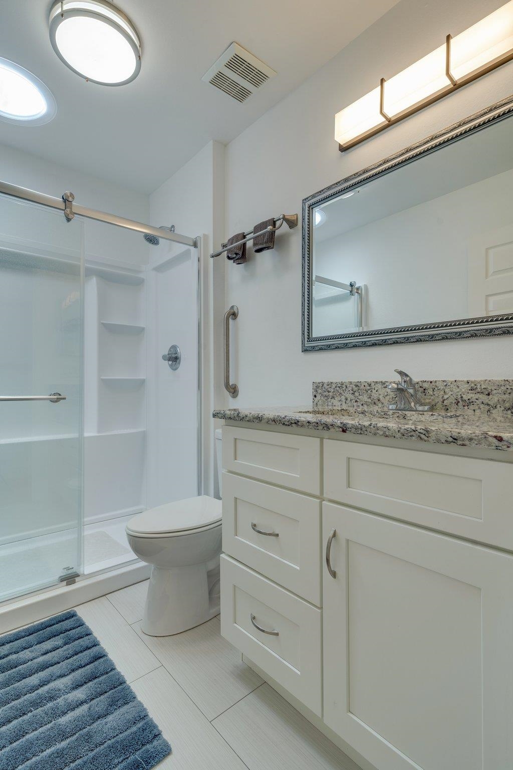 2711 Laurelwood Lane