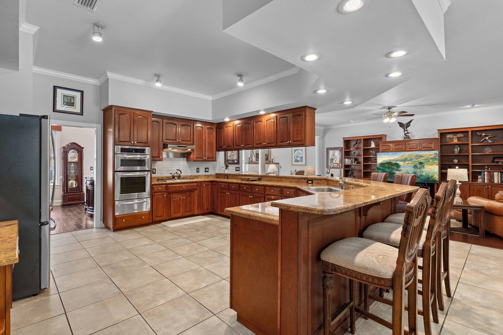 9011 Winged Foot Drive