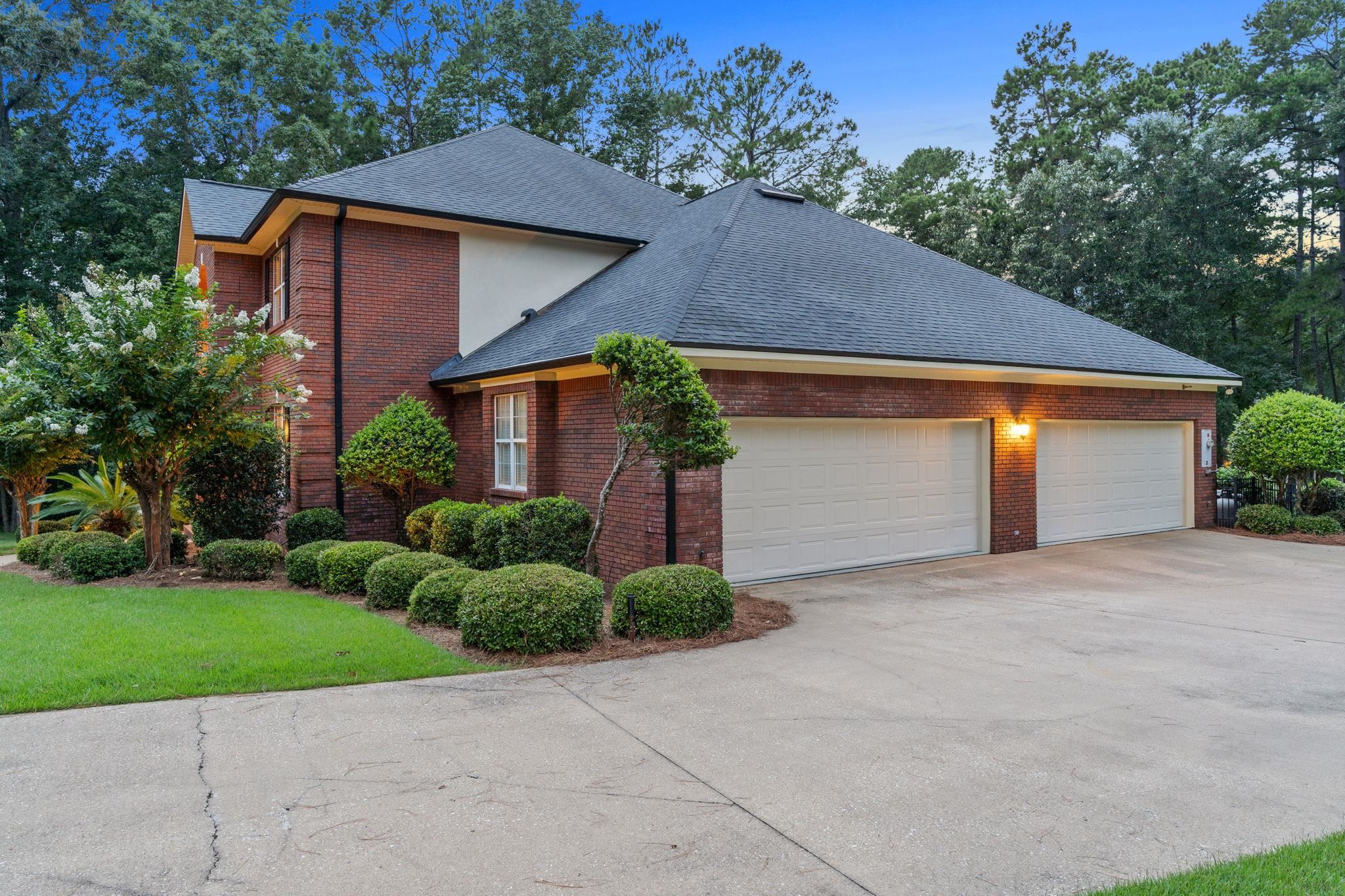 9011 Winged Foot Drive