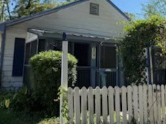 807 Goodbread Lane