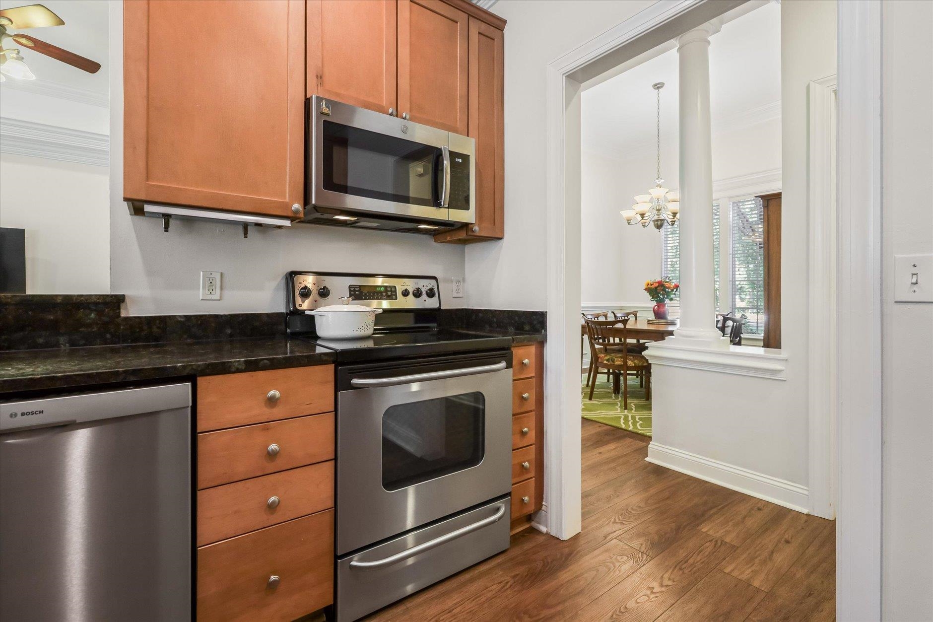 1221 Richview Road