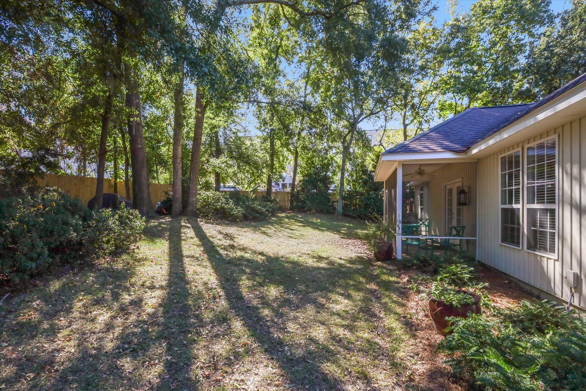 1221 Richview Road