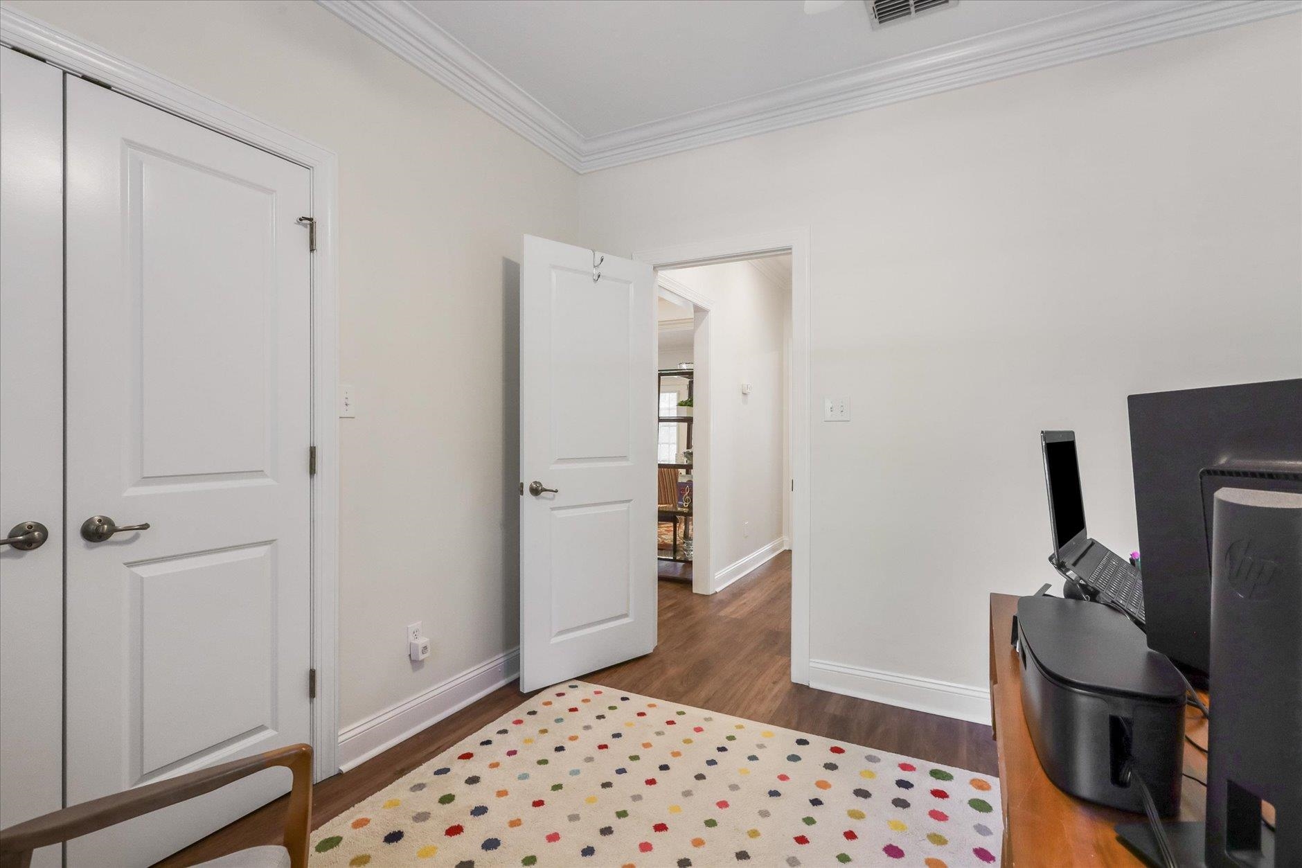 1221 Richview Road