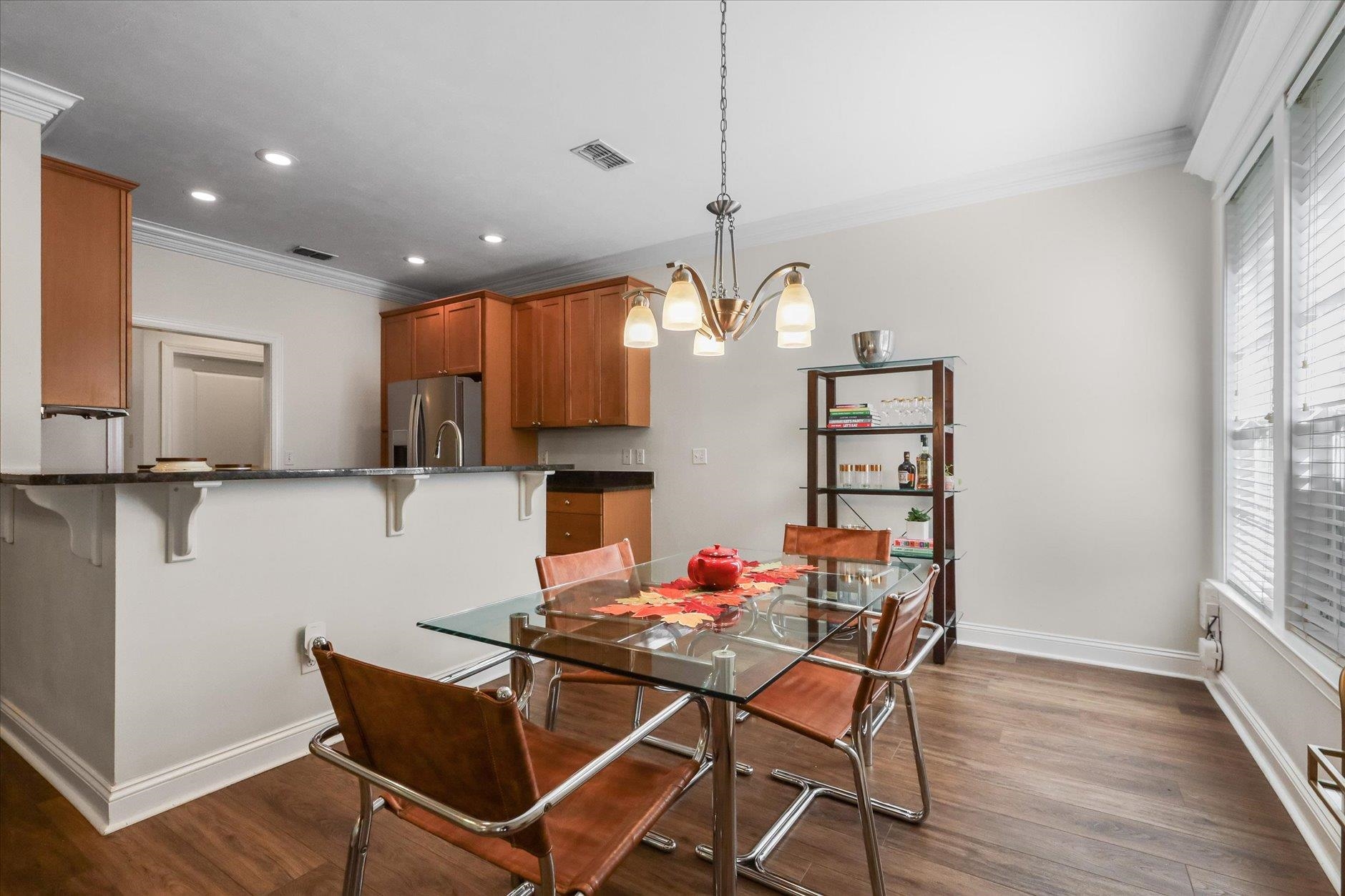 1221 Richview Road