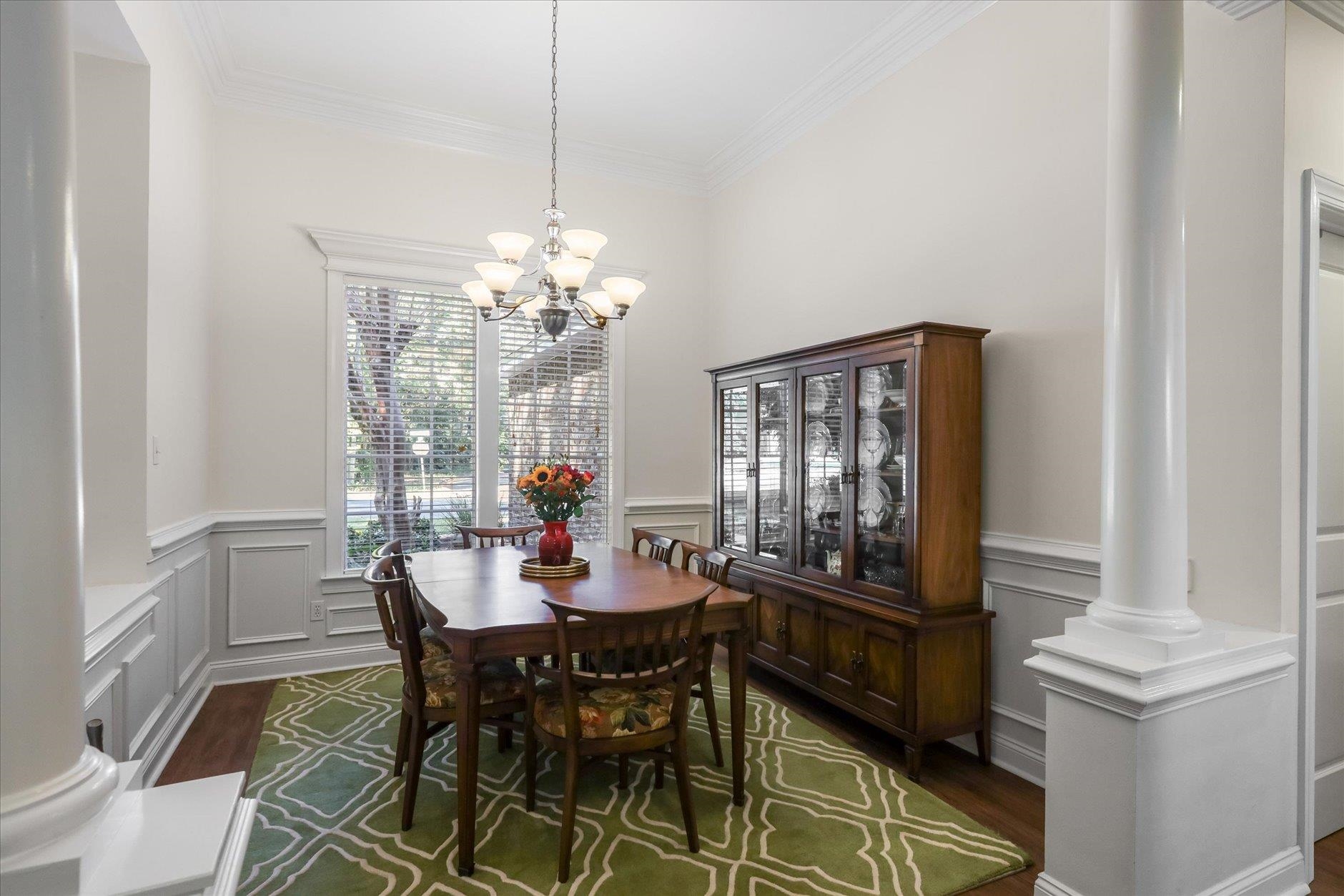 1221 Richview Road