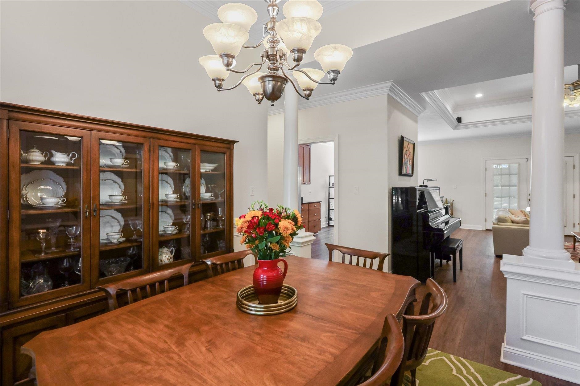 1221 Richview Road