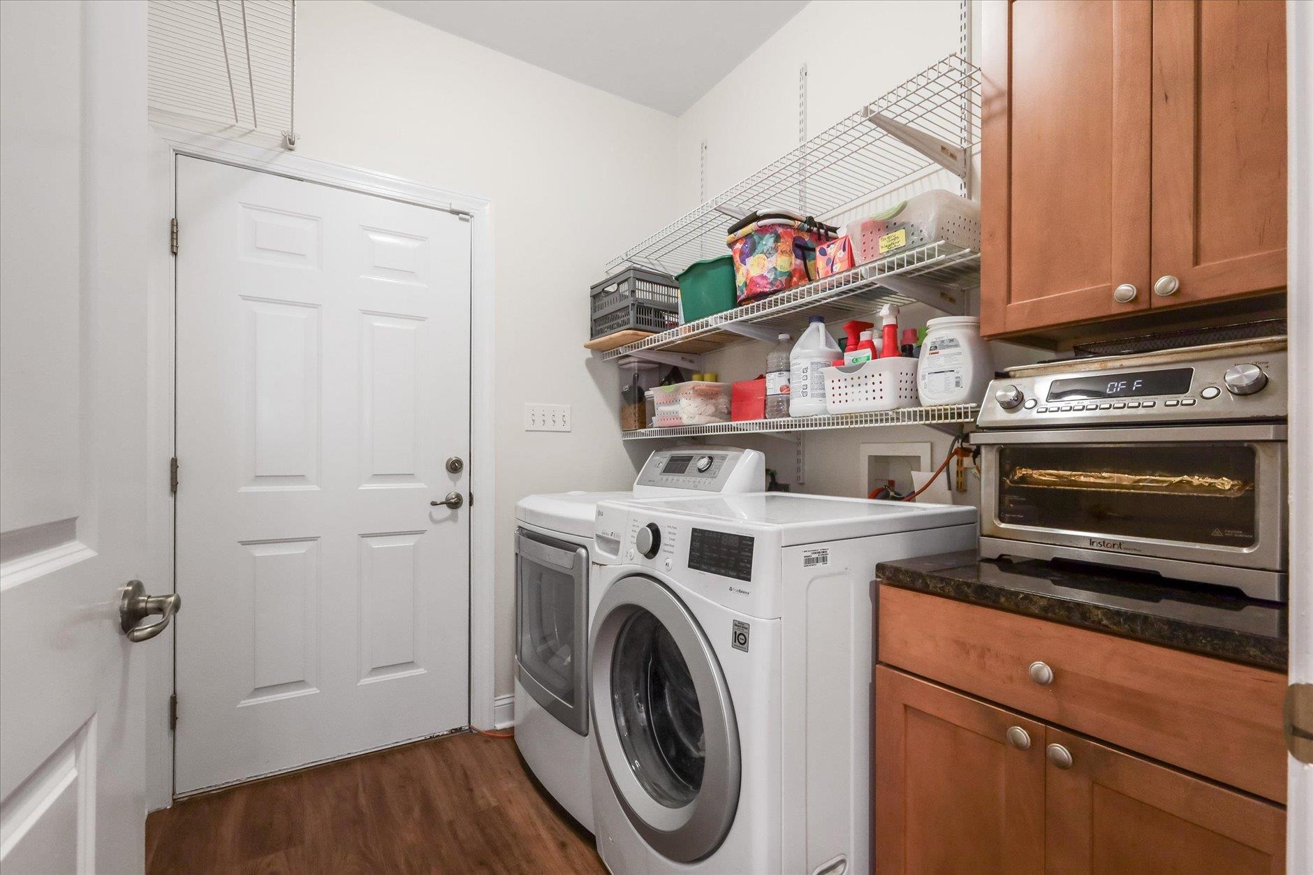 1221 Richview Road