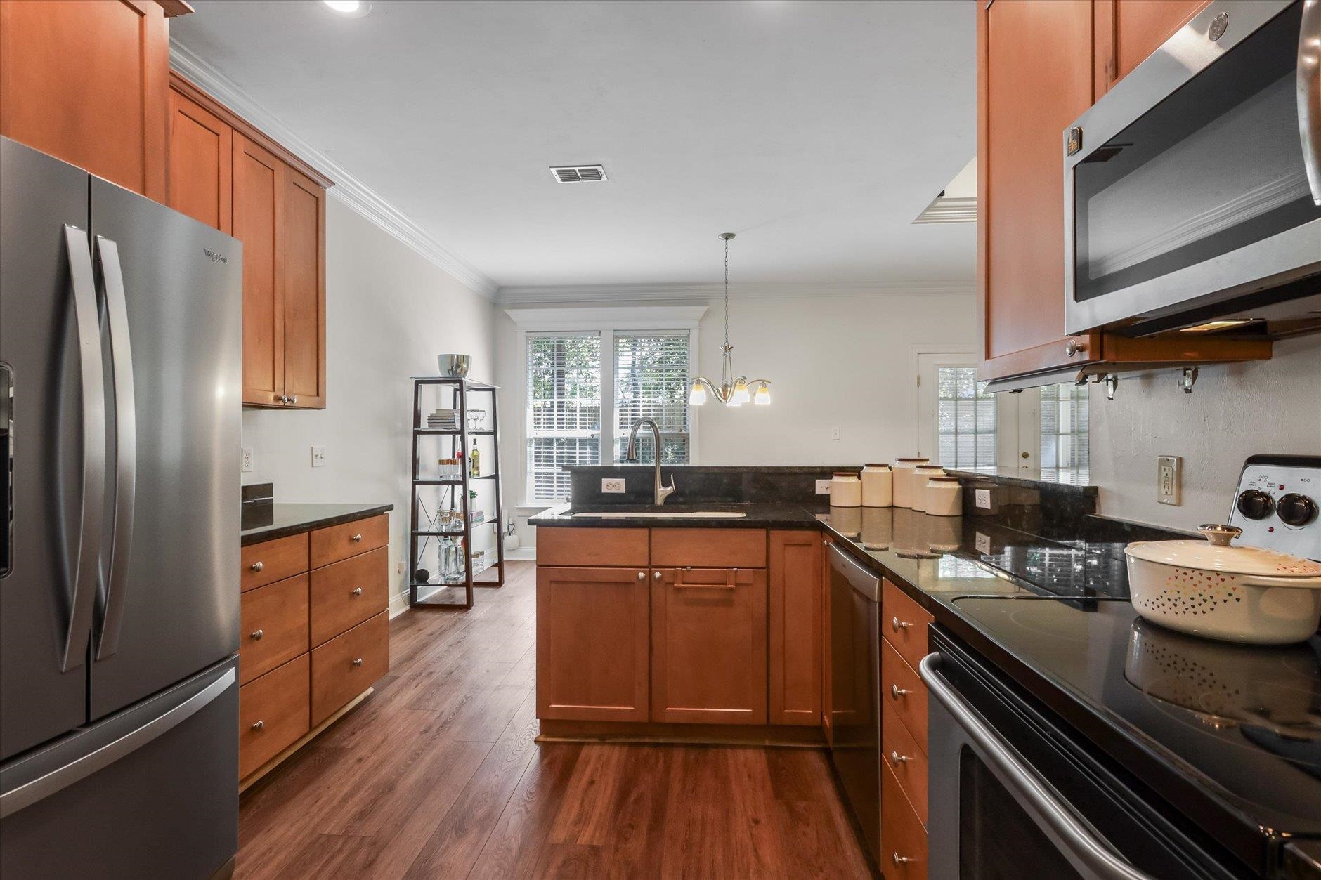 1221 Richview Road