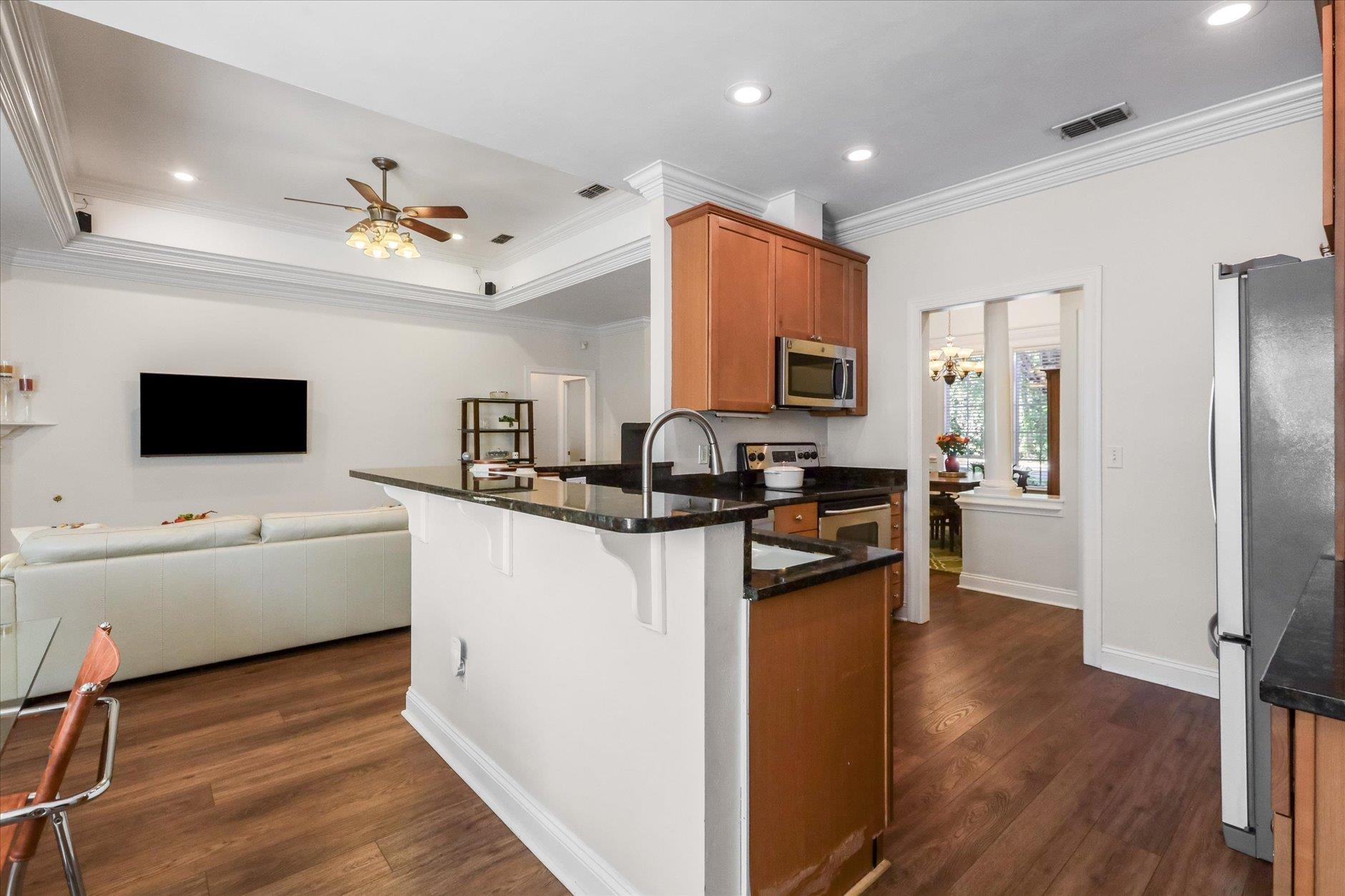 1221 Richview Road