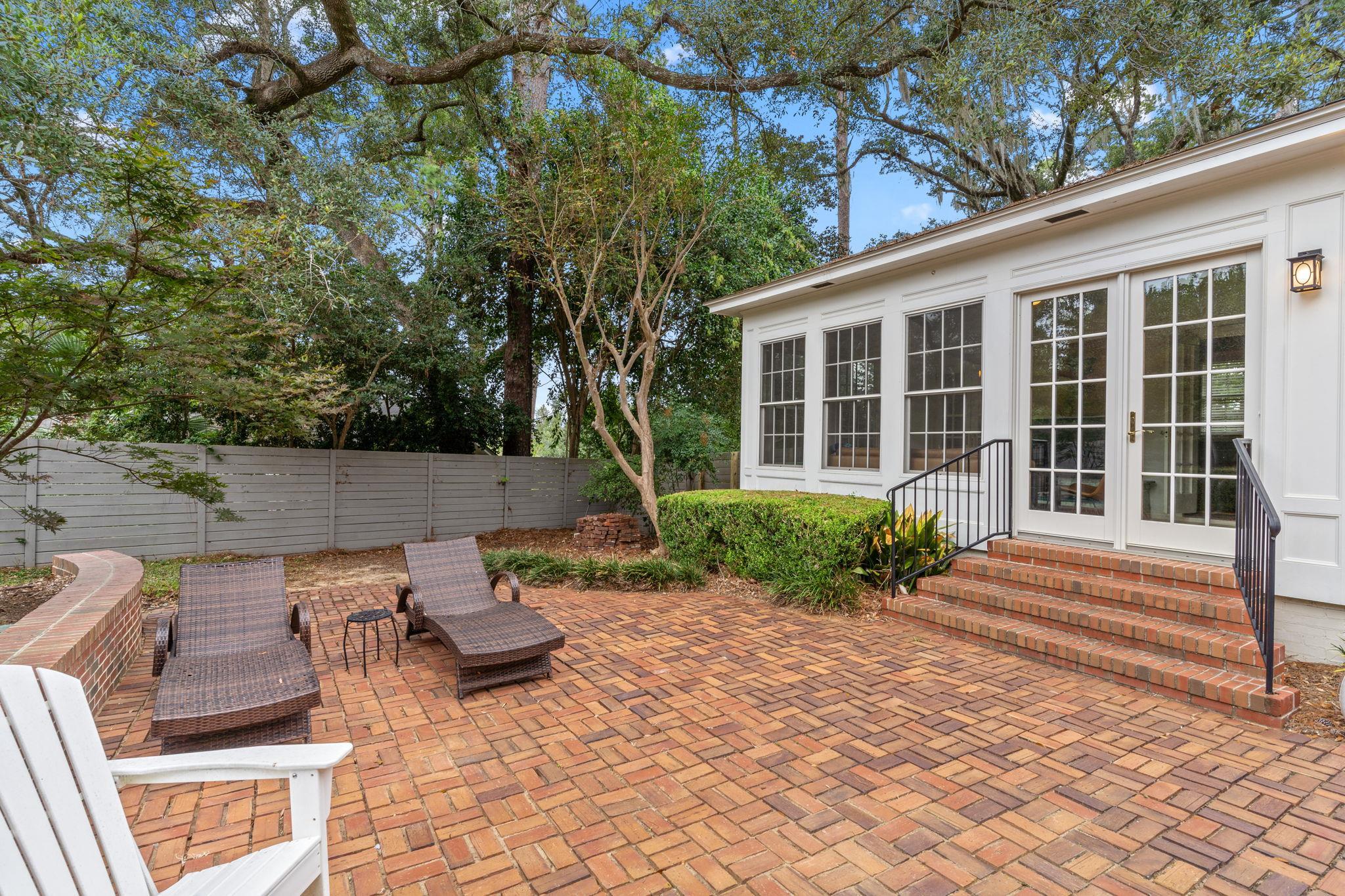 1413 N Randolph Circle