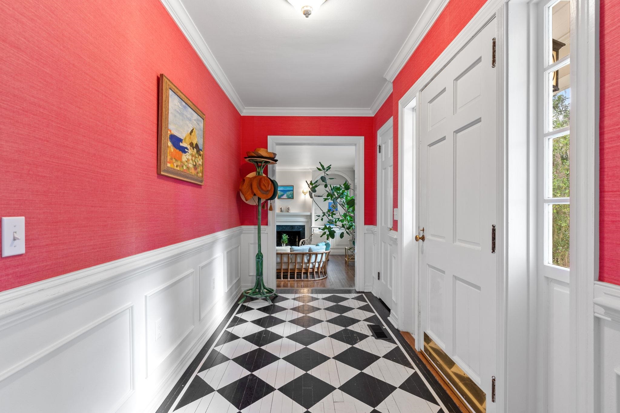 1413 N Randolph Circle